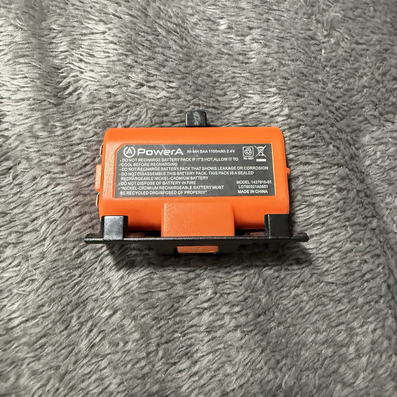 PowerA Rechargable Battery Model 1427910-01 Xbox One Series S/X Orange 2.4 Works