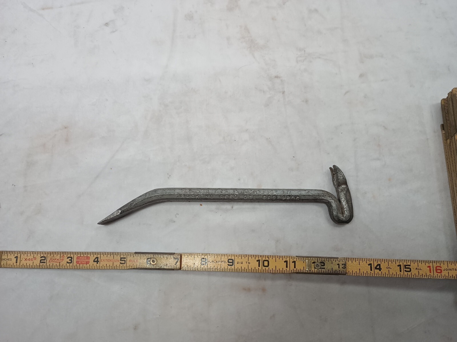 VTG  ADVERTISIN CRATE OPENER Midway Store C-ville IA Os56