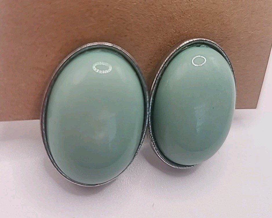 Silvertone Celedon Green Oval Stud Clip On Earrings Vintage
