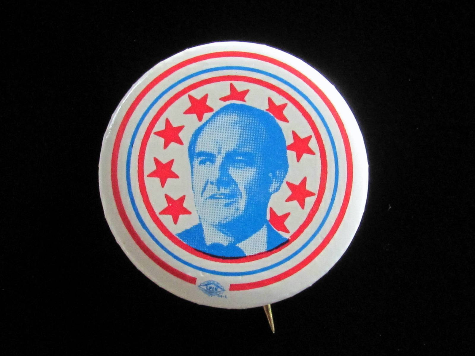 1972  McGovern for President 1 1/4" Pinback Button Circles & Stars