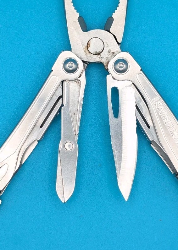 LEATHERMAN WINGMAN MULTI-TOOL! FAST SHIPPING! *FARMER BOY*