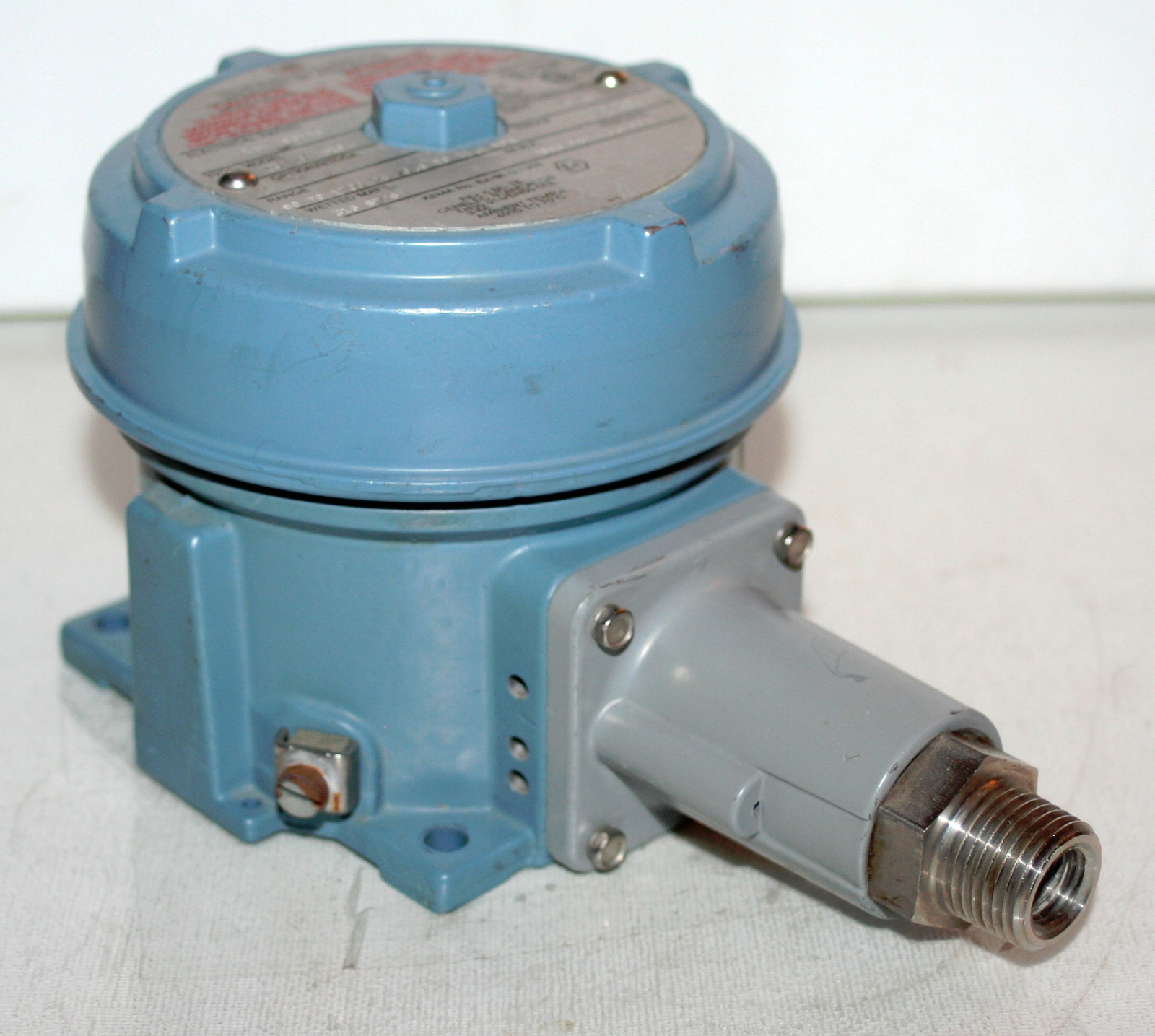 United Electric QJ12-15194 Pressure Switch