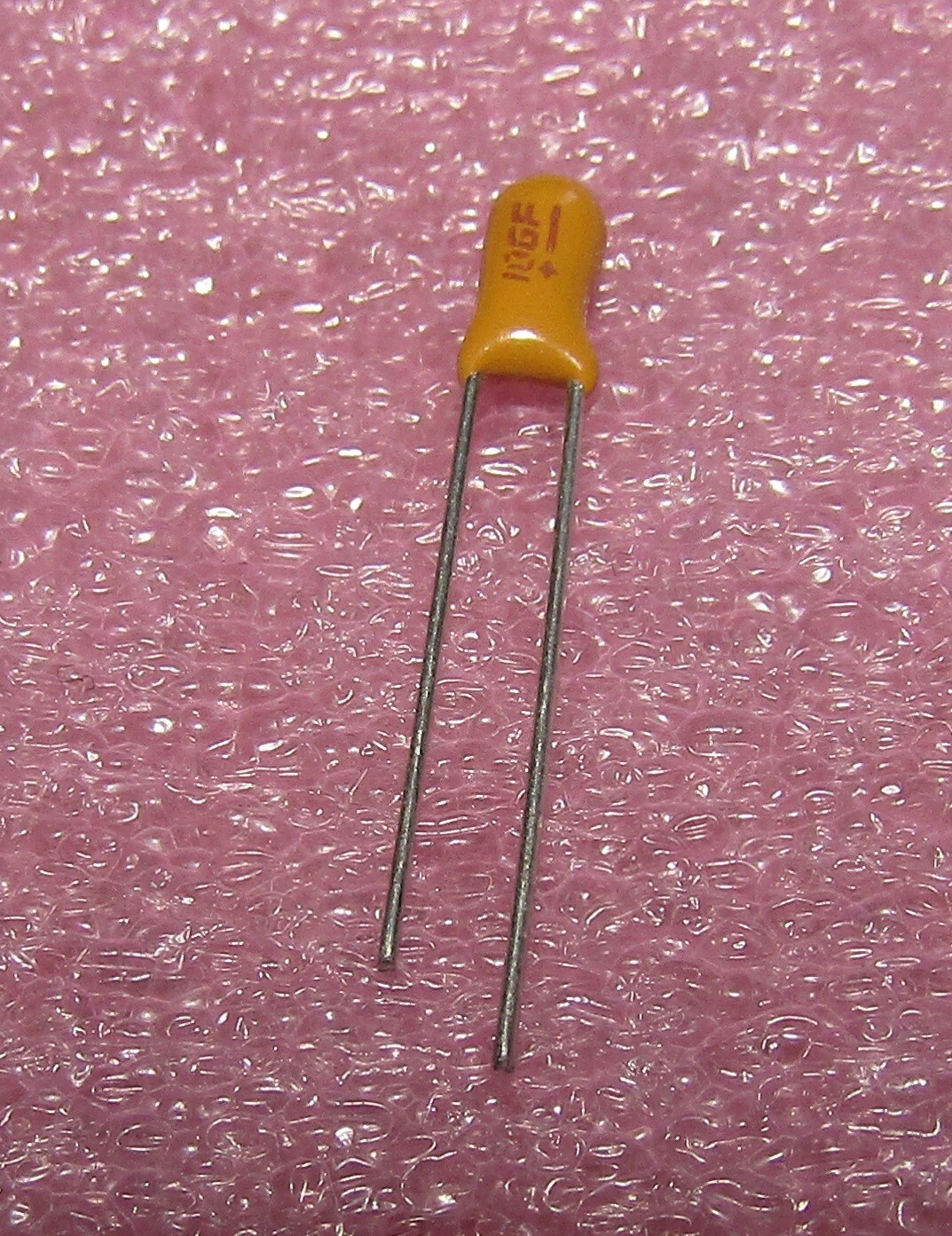 100 pieces Capacitor Tantalum 10uF 16V Ships from US