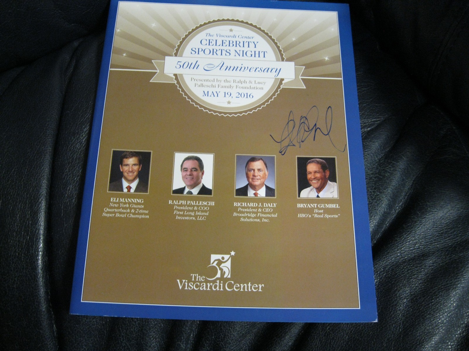 Celebrity Sports Night program signed by Bryant Gumble Beckett Pre Cer