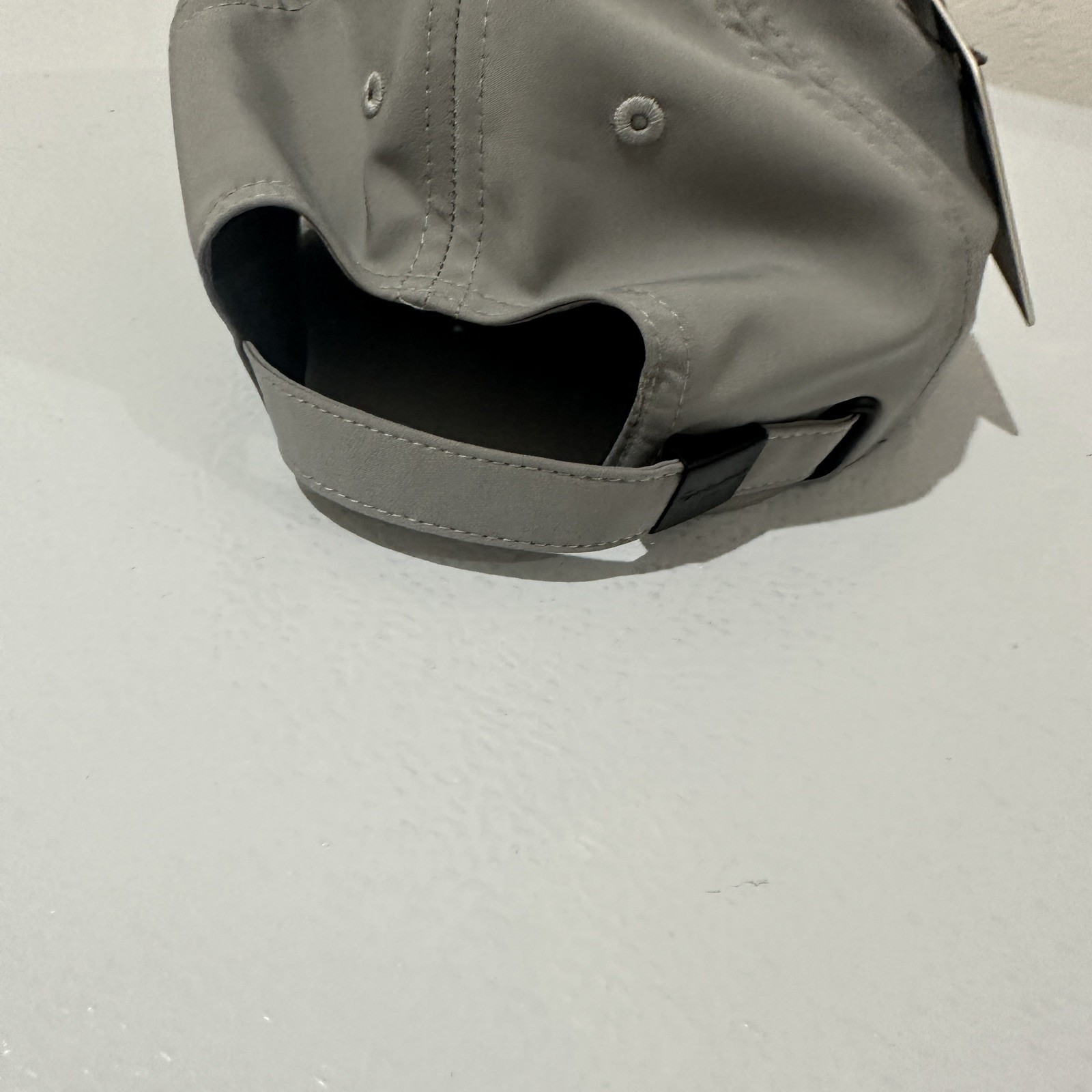 NWT Taylor Made Golf Hat Men's One Size Gray 1924