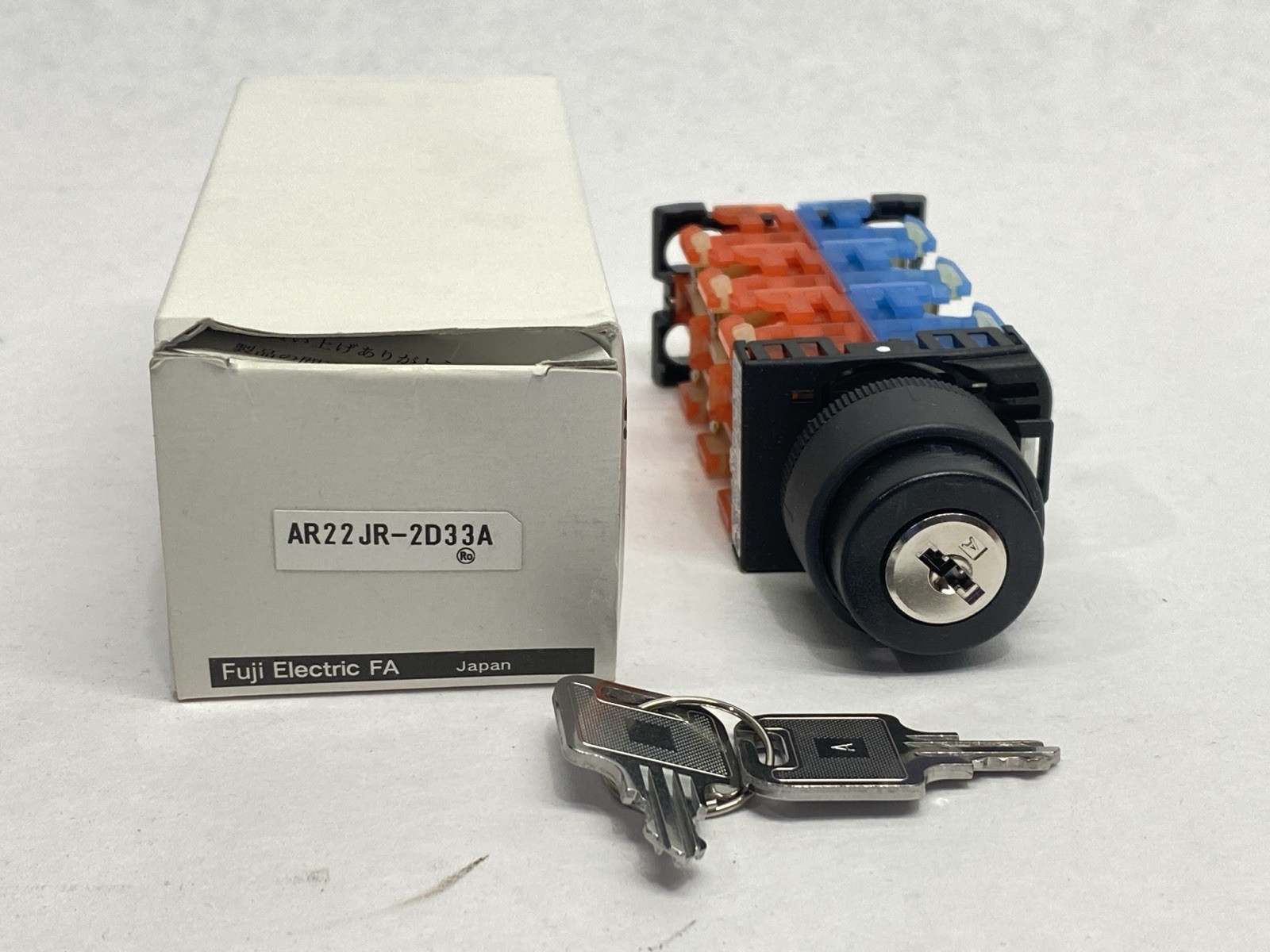 Fuji Electric AR22JR-2D33A Keyed Selector Switch