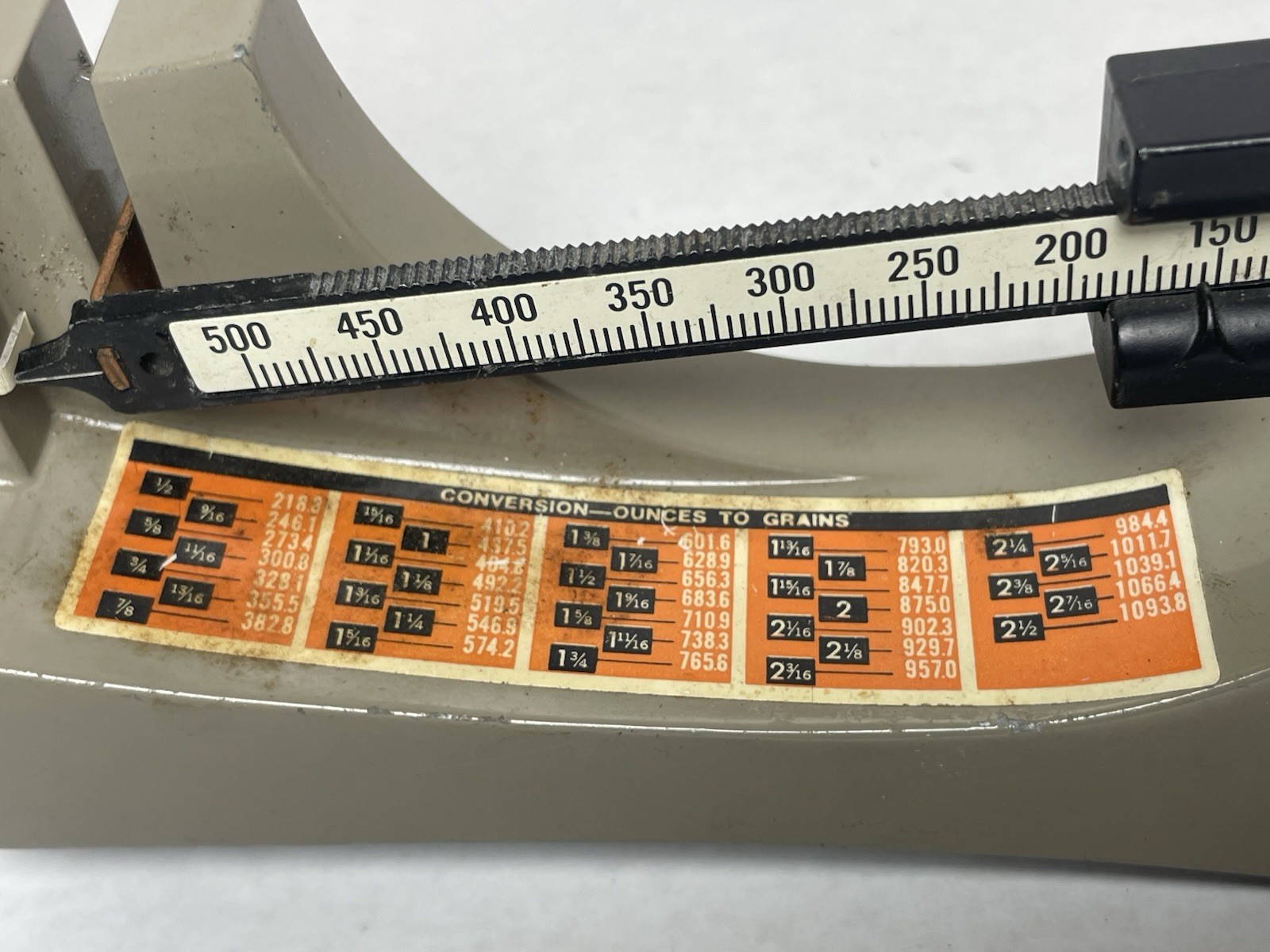 LYMAN “D5” PRECISION RELOADING POWDER SCALE - BEAM STYLE SCALE - MADE BY OHAUS