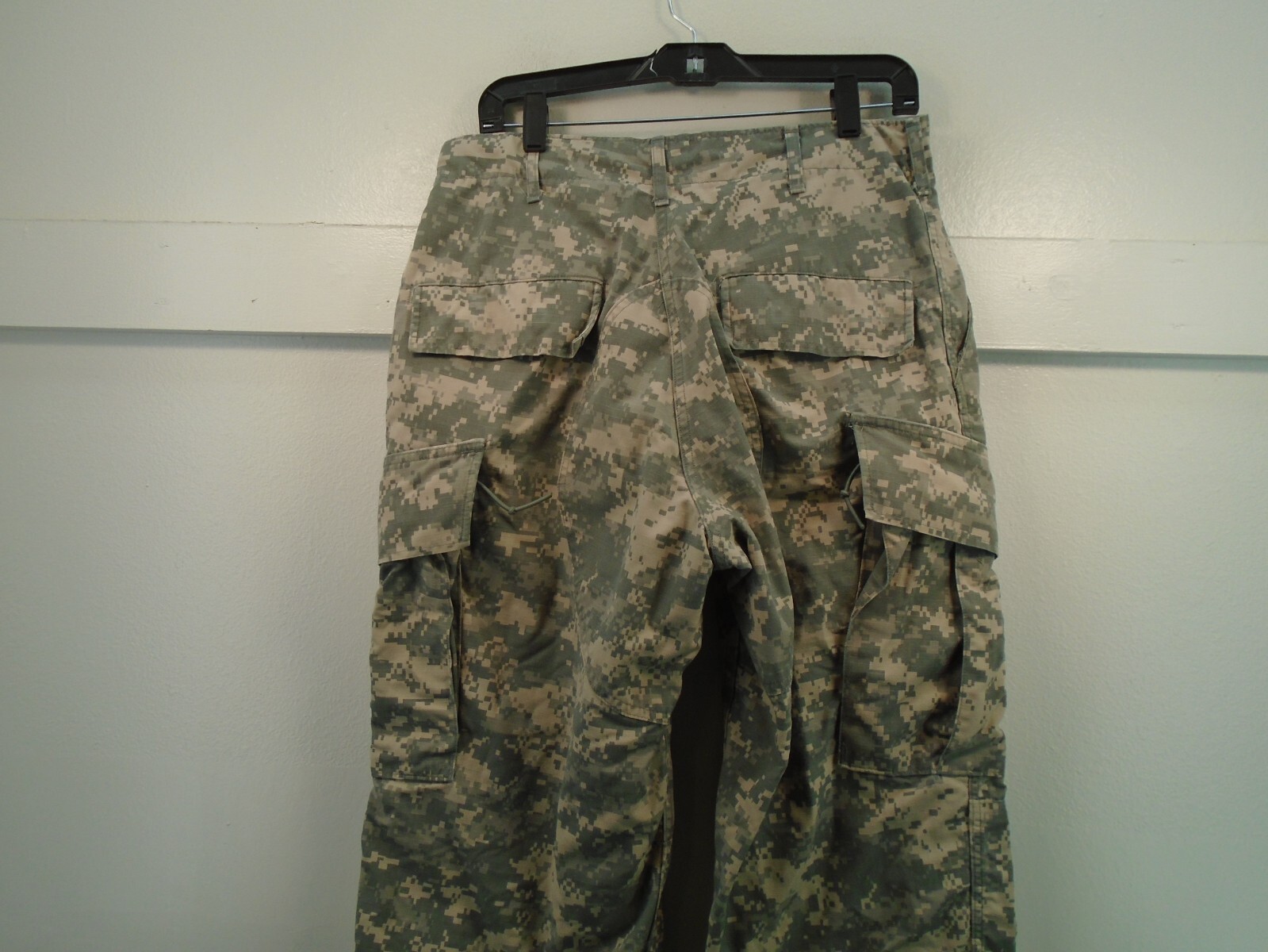 USGI US Army Combat Uniform ACU Rip Stop Pants Trousers Small Regular 2010 76-J