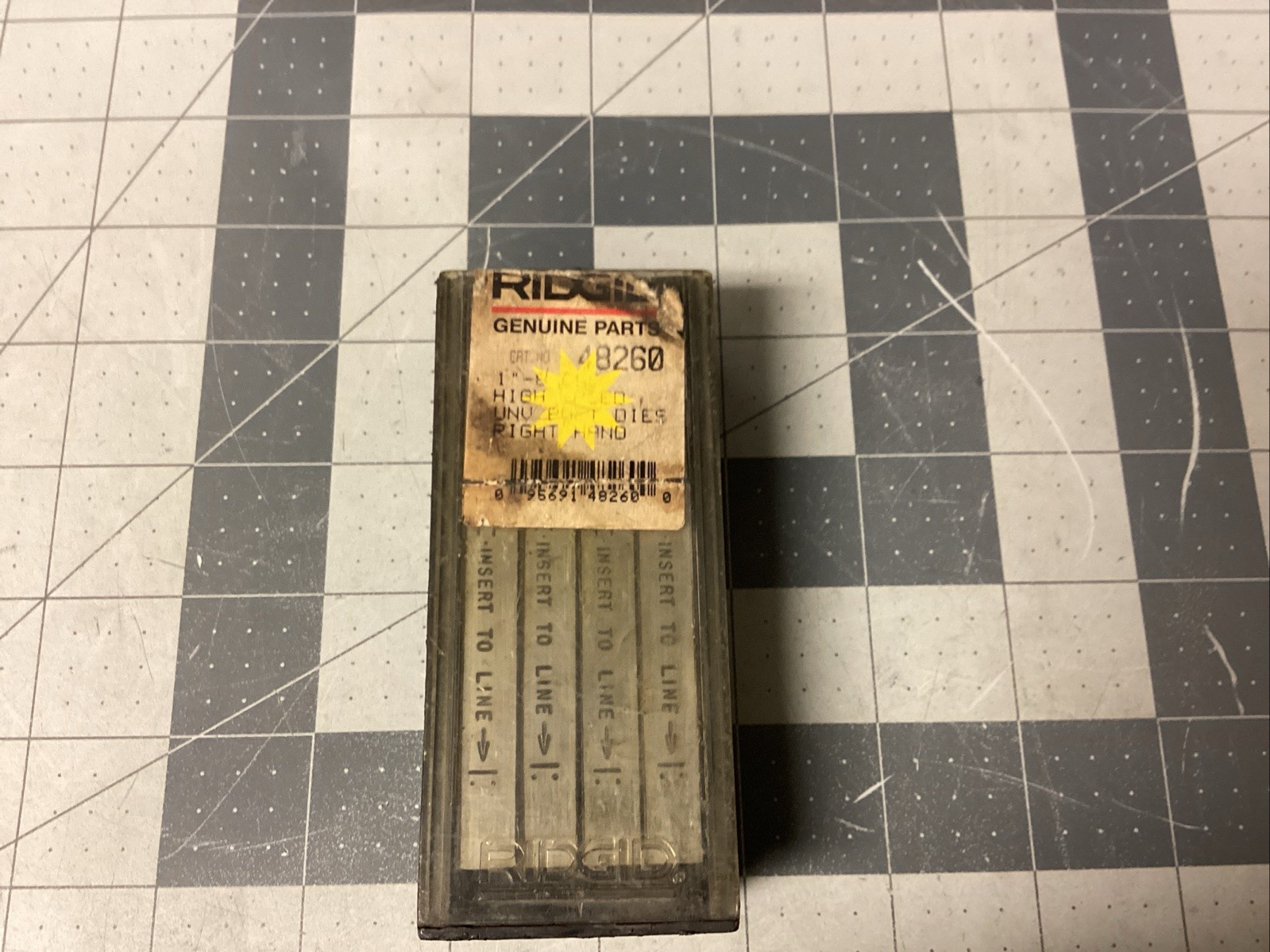 RIDGID 48260 1"-8 UNC Bolt Dies, RH H.S., for Universal Die Heads (LPW123Z)