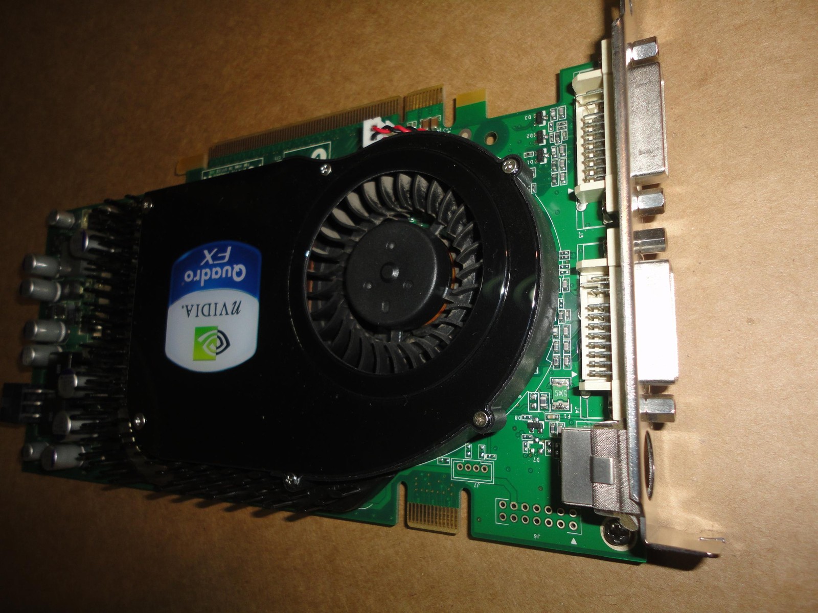 0T9099 T9099 Dell Nvidia Quadro FX3450 256MB PCI-E Video Graphics Card