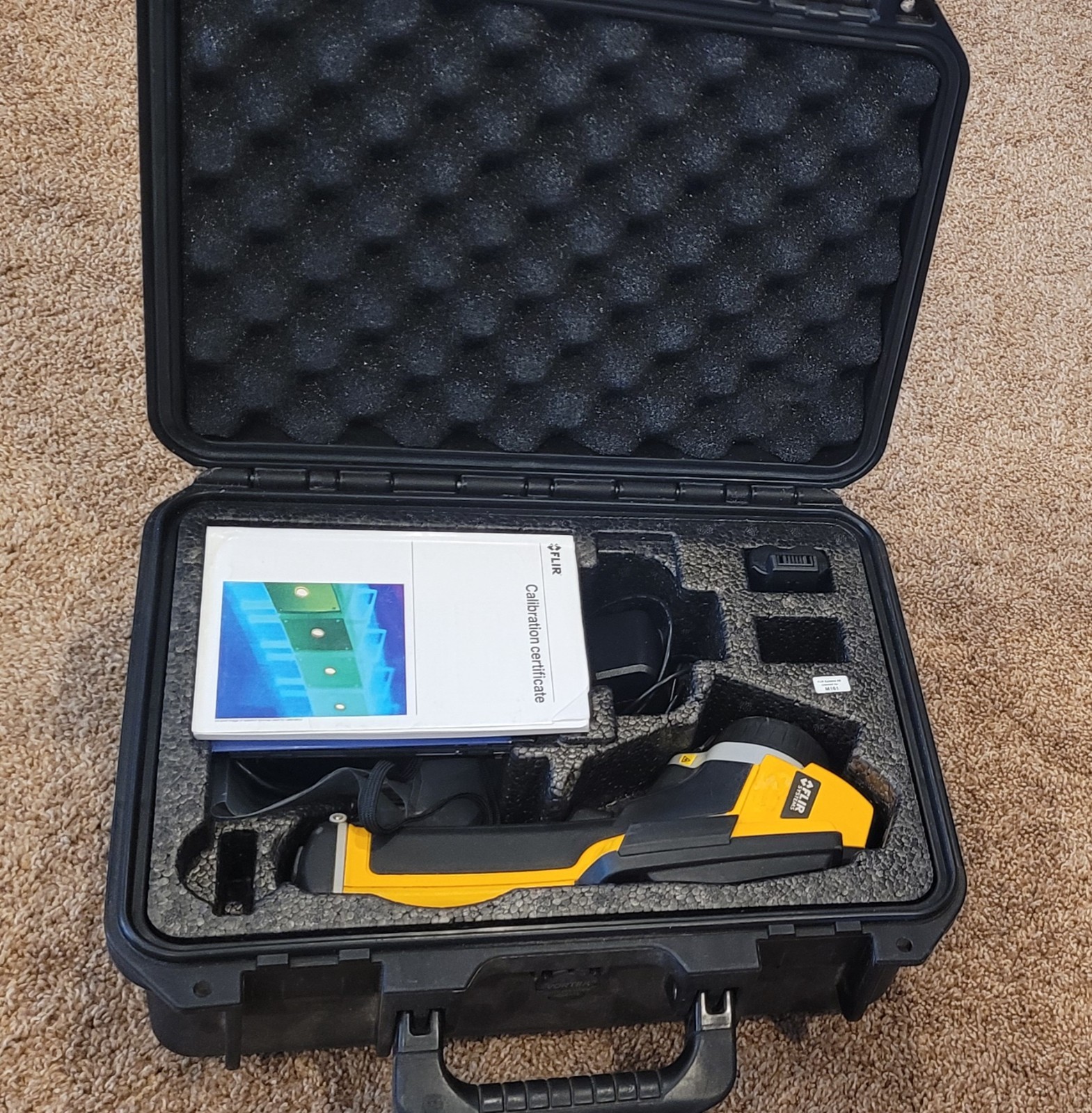 FLIR B50 Infrared Thermal Imaging Camera with Case Laser DVD USB SD Used