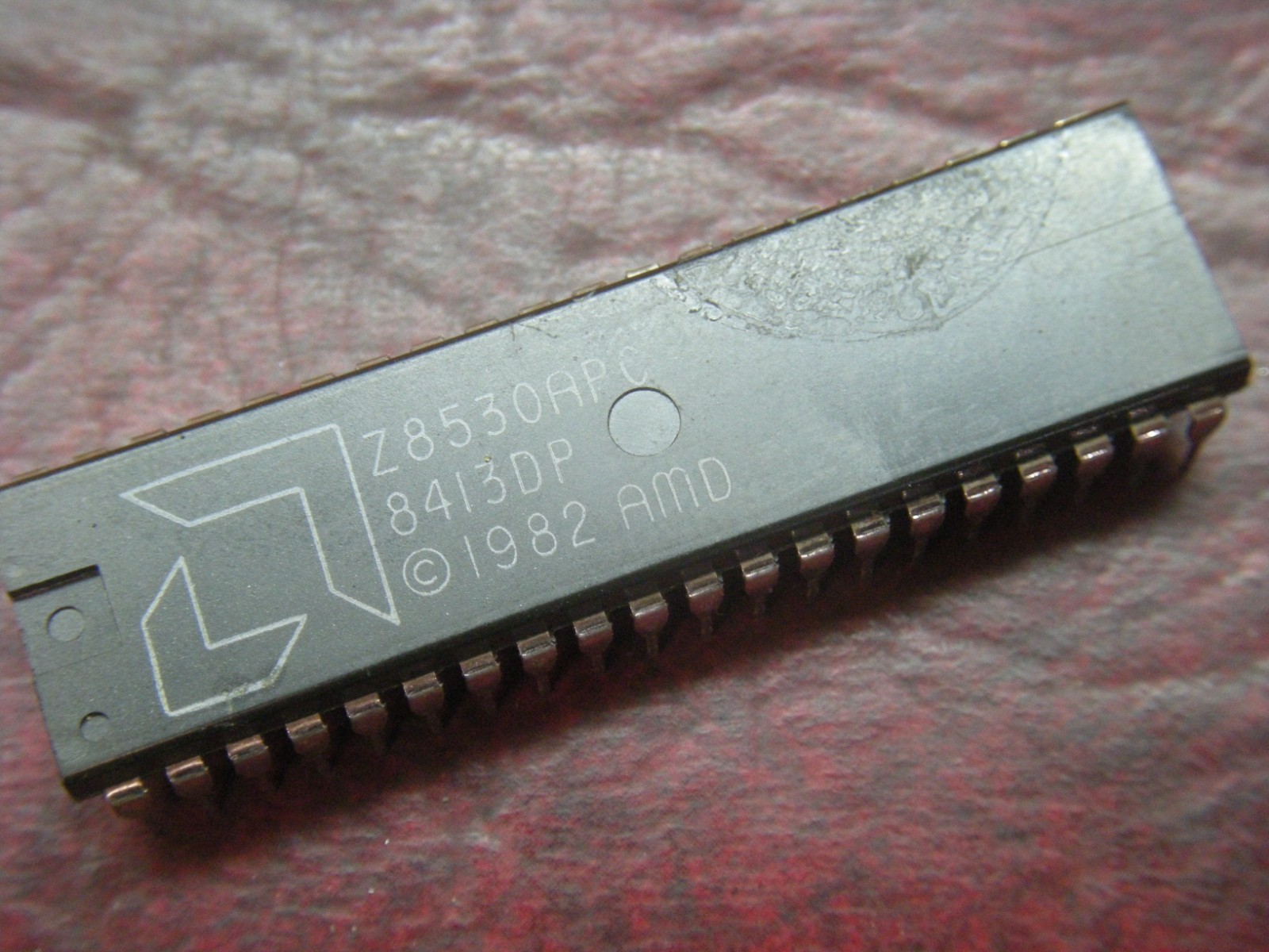 Z8530APC by AMD,  Communications Controller, 40 Pin, DIP