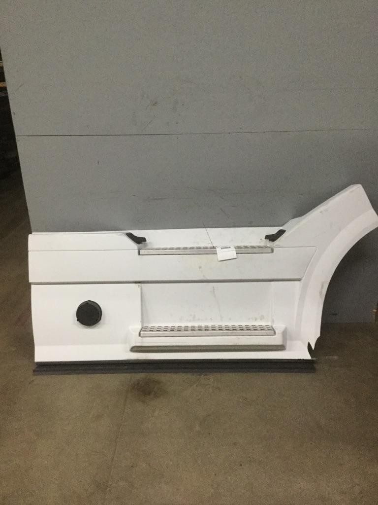 For 2014 VOLVO VNL SIDE FAIRING Right ,  IL