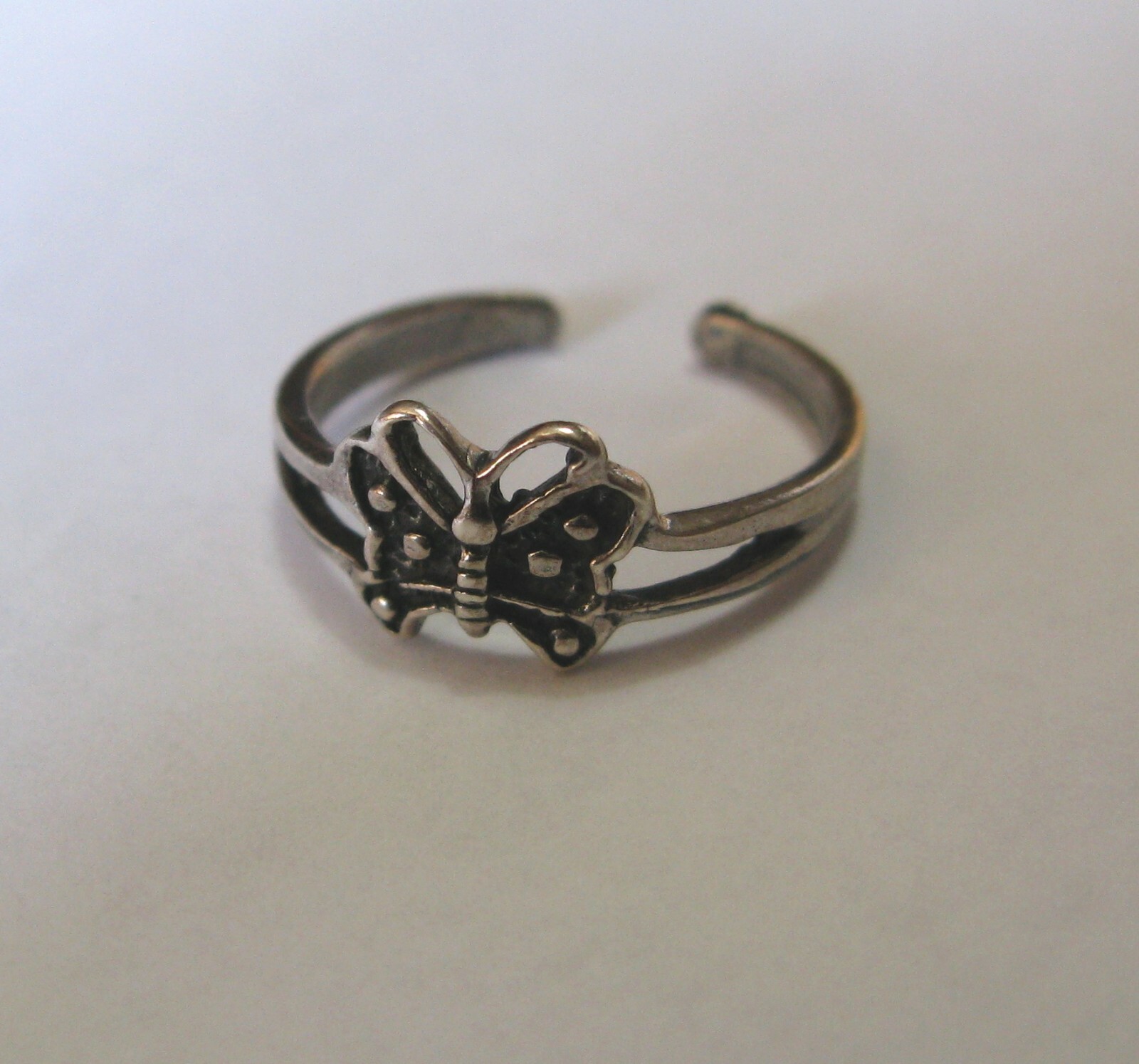 Sterling Silver Butterfly Toe ring 1.11g