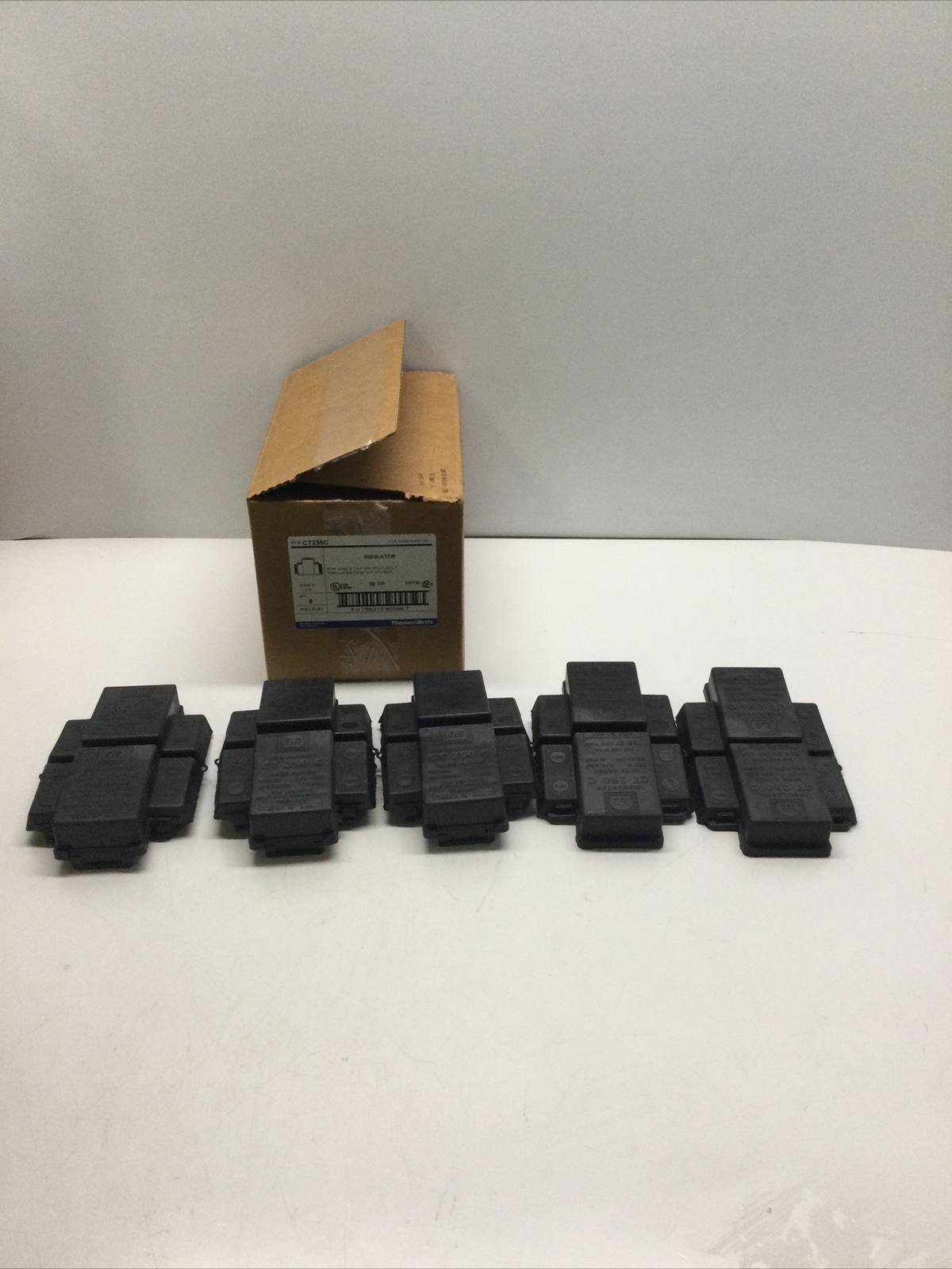 NEW, LOT OF 5, THOMAS & BETTS, CT250C, INSULATOR, FOR CABLE TAP. (26B-1-4)