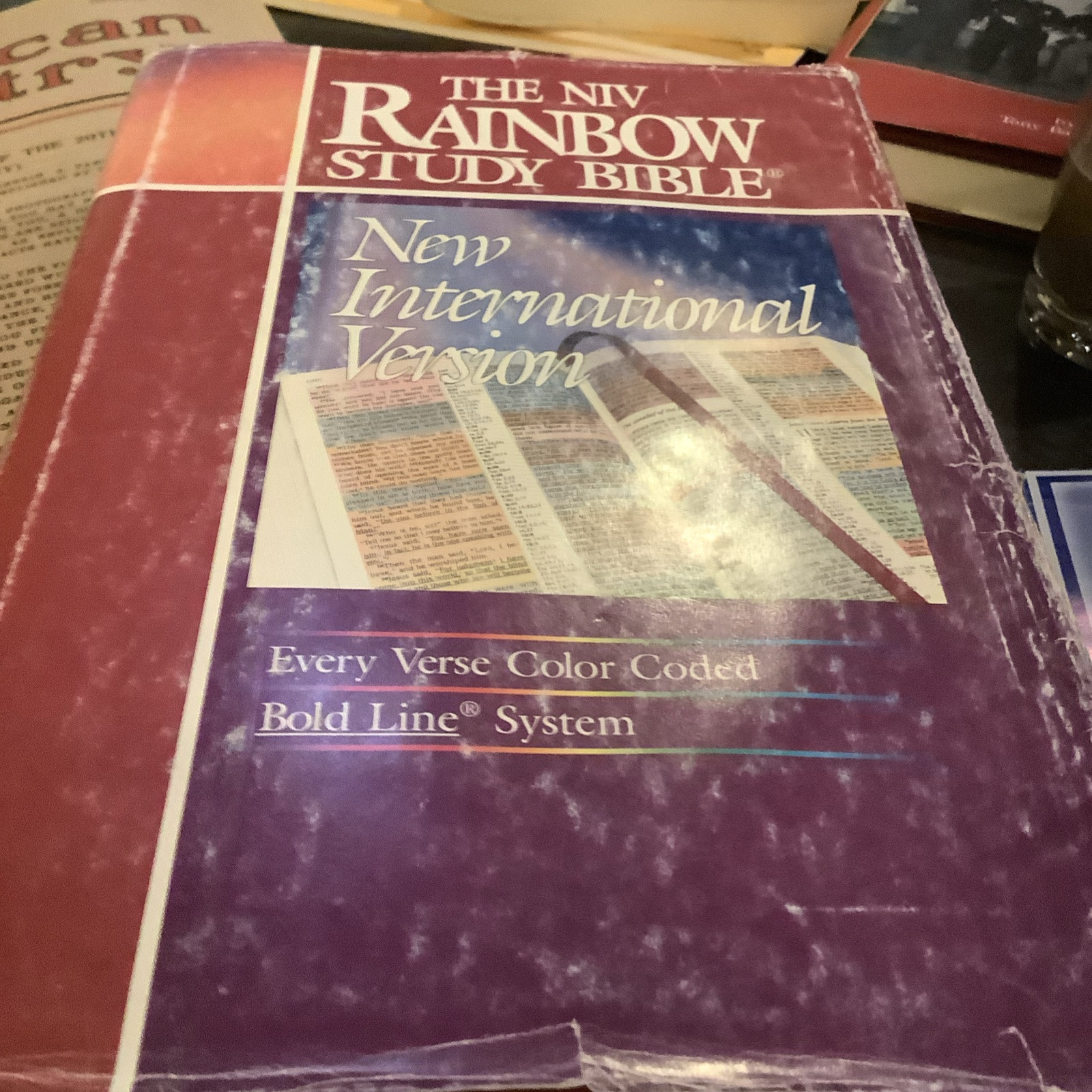 The Niv Rainbow Study Bible Color-Coded Bold Line System ￼