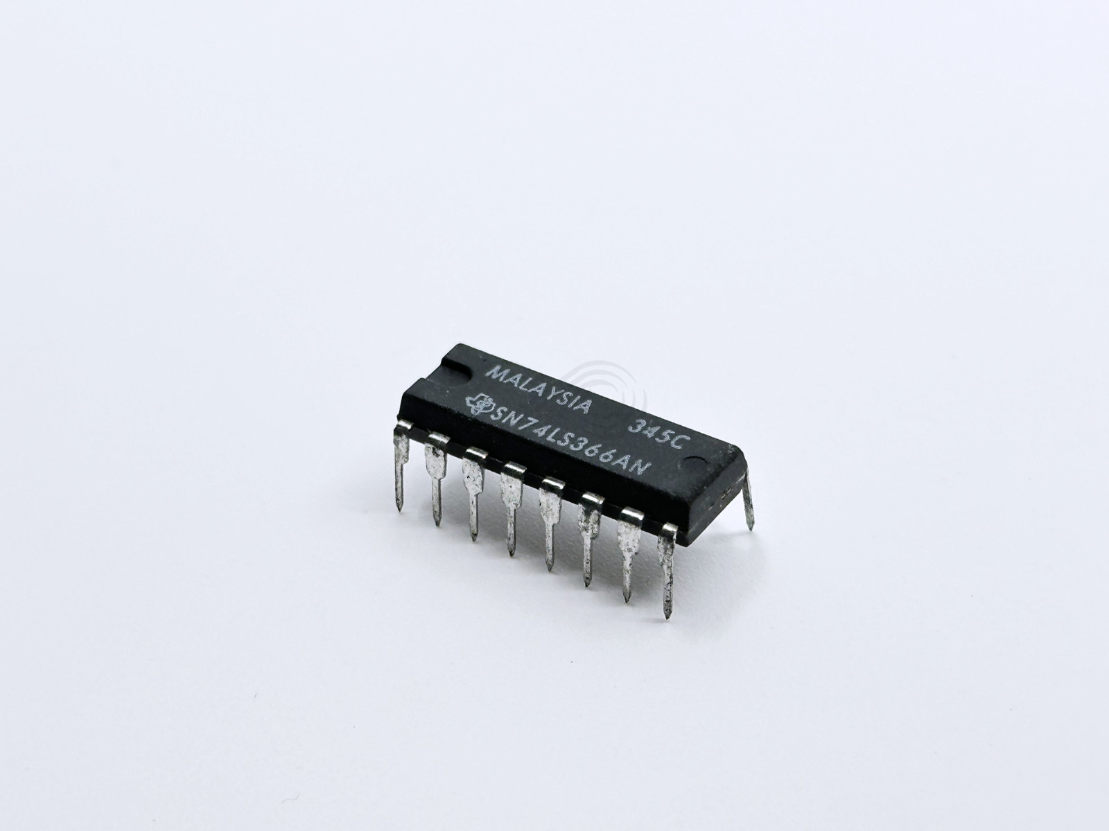 SN74LS366AN Texas Instruments Hex Inverting Bus Driver 3-State Outputs DIP-16