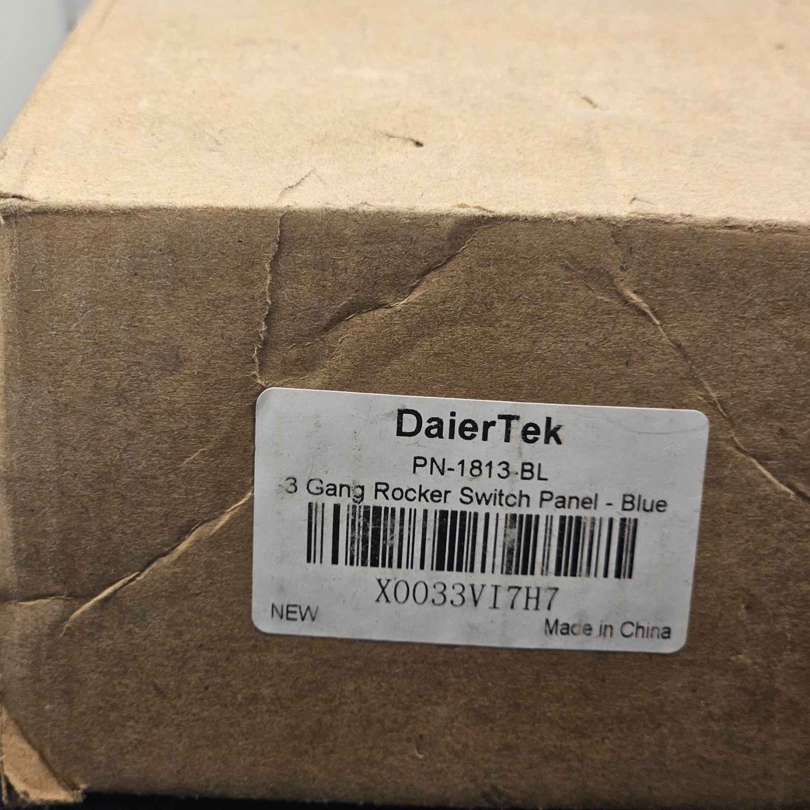 DAIERTEK PN-1813-BL: 3 Gang Rocker Switch Panel - Blue