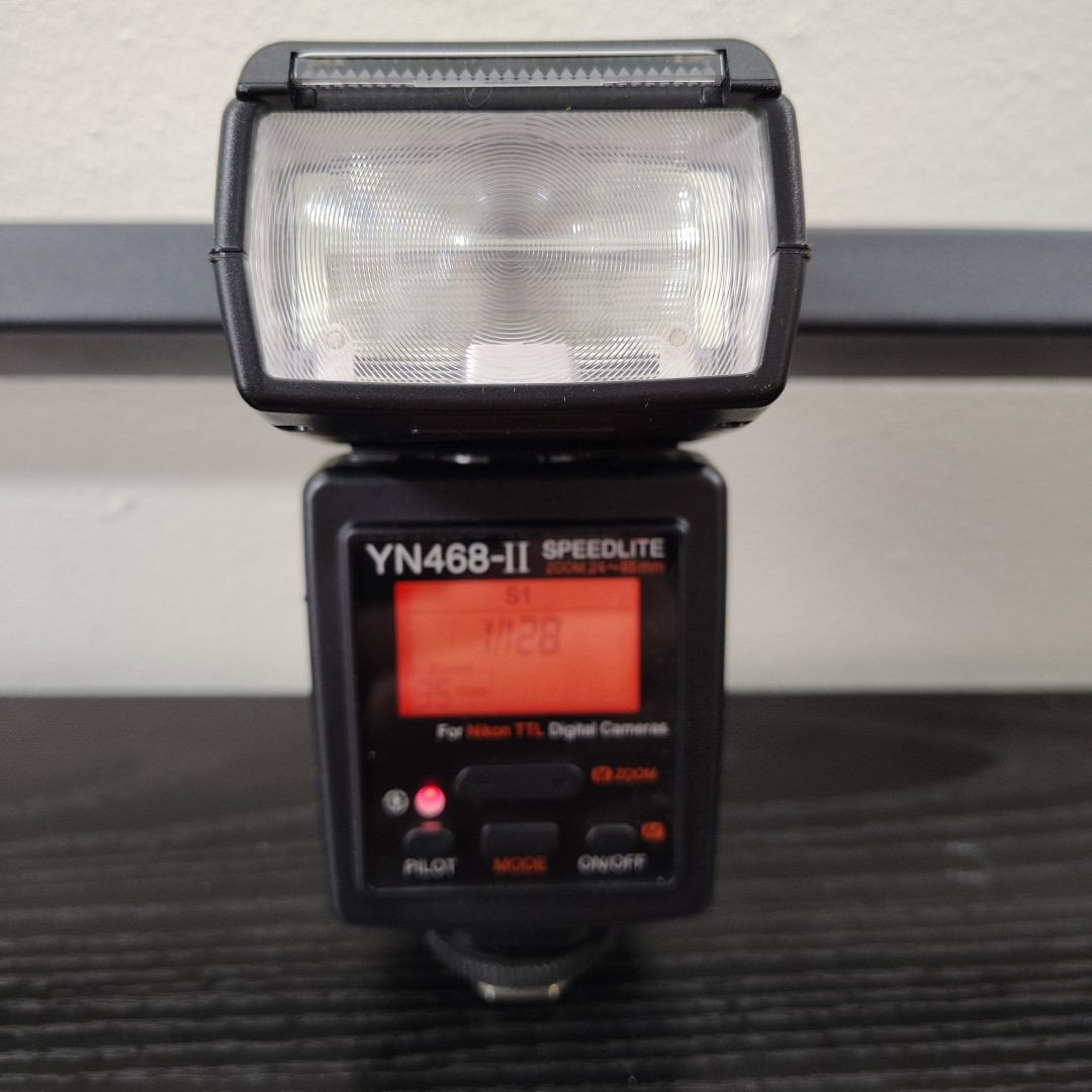 Yongnuo YN468 - II Speedlite Zoom 24~85mm Camera Flash Attachment