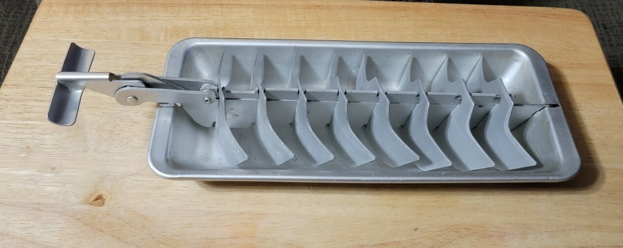 Vintage Aluminum Metal Ice Cube Tray T-Pull Handle