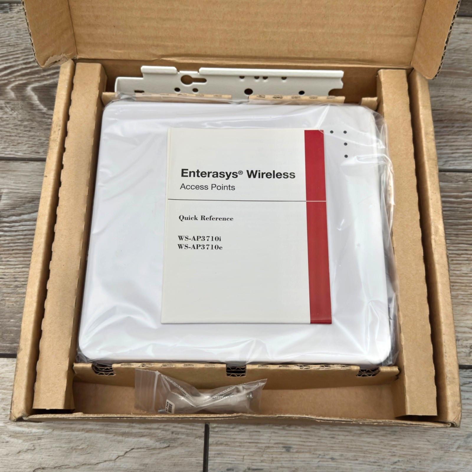 Extreme Networks Enterasys WS-AP3710i Dual-Band PoE 3X3 Wireless Access Point