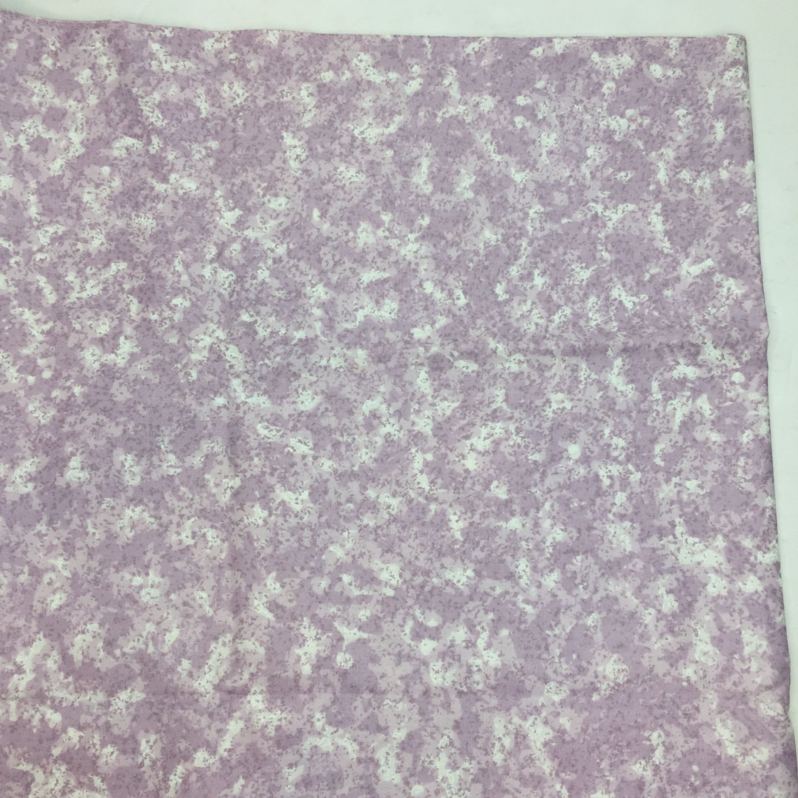 1 Yd Cranston Cotton Chintz Quilting Fabric Lavender Purple White Marble Pastel