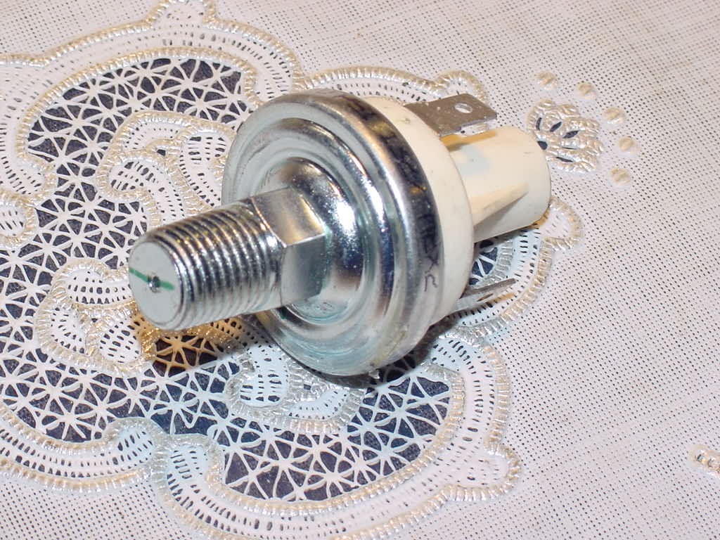Honeywell OF0830 10 PSI, Pressure Switch 132 / MEX2, 1/4 NPT, Two Wire, NEW!