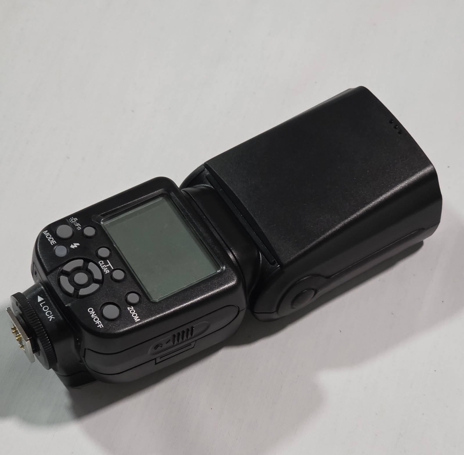 Sunpak DF4000U External Flash Unit for DSLR Cameras Black With Case Open Box