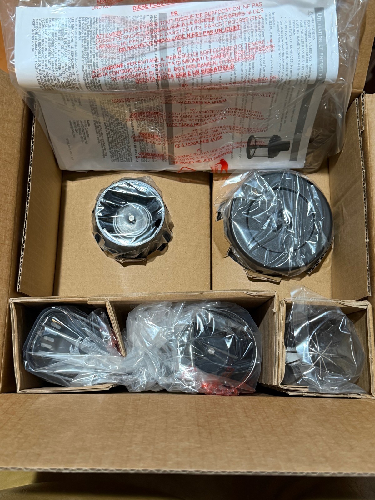 Vitamix Immersion 5 Speed Blender Model VM0219- 4 Piece Bundle