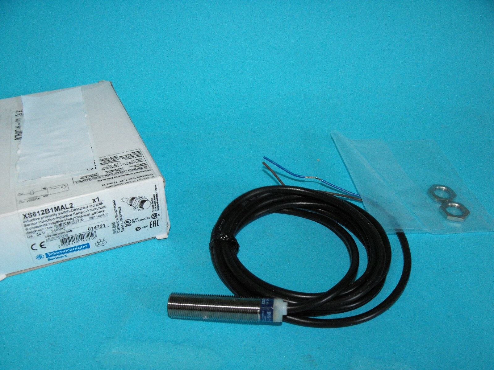 Schneider Electric TELEMECANIQUE.XS612B1MAL2.Inductive Proximity Sensor.NEW.