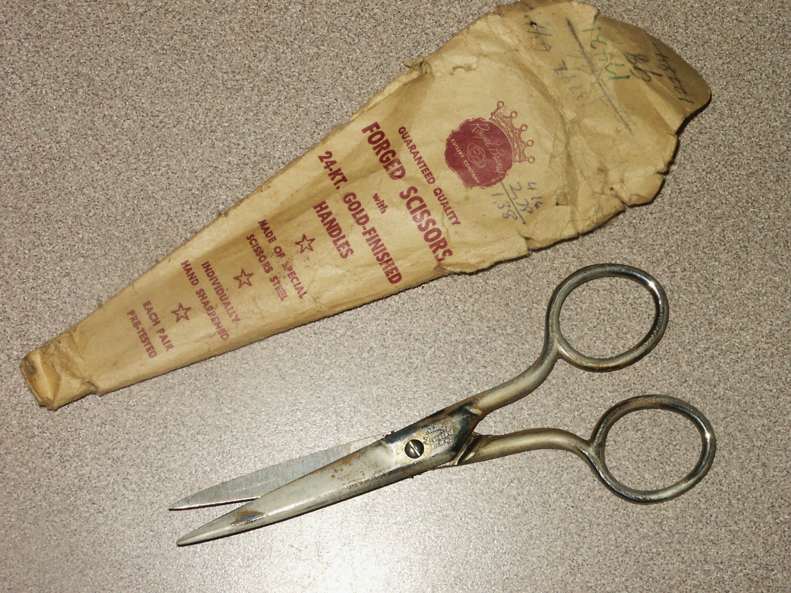 Vintage ROYAL BRAND Cutlery Company 24-kt. Gold Finished Scissors Original Paper