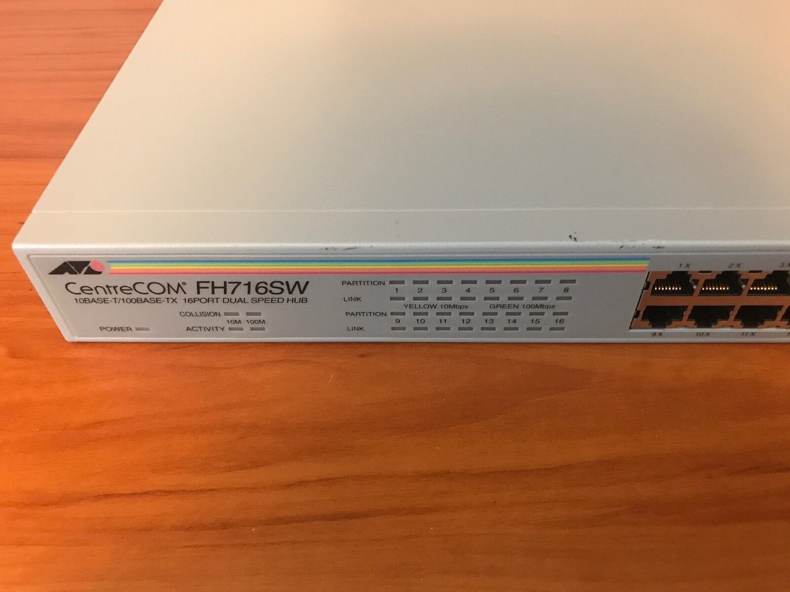 CentreCom FH716SW 10 Base-T/100-TX Base 16 Port Dual Speed Hub Ethernet Switch