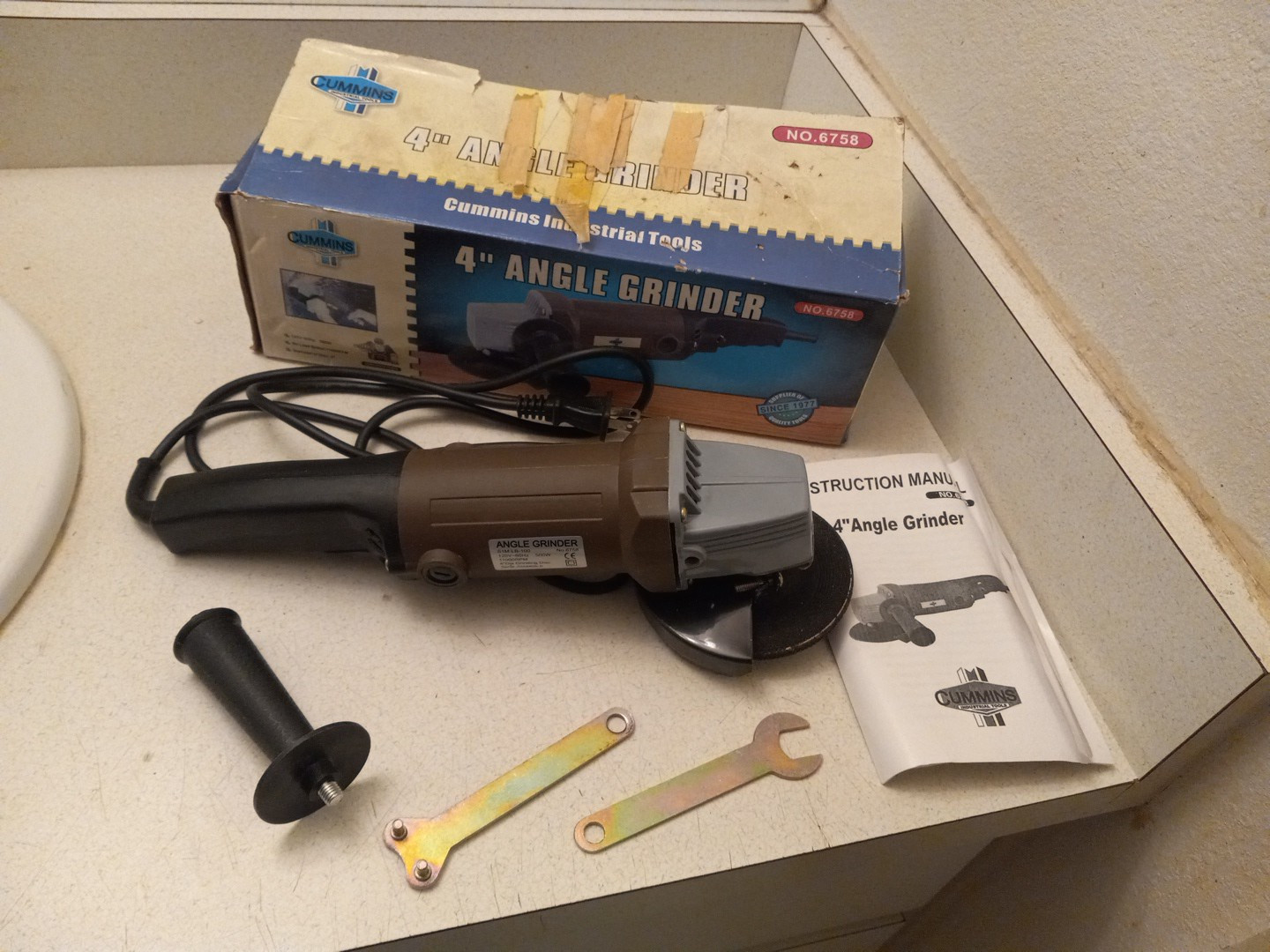 Cummins 4" Angle Grinder With Extra Grinding Wheels, Handle, Safety...