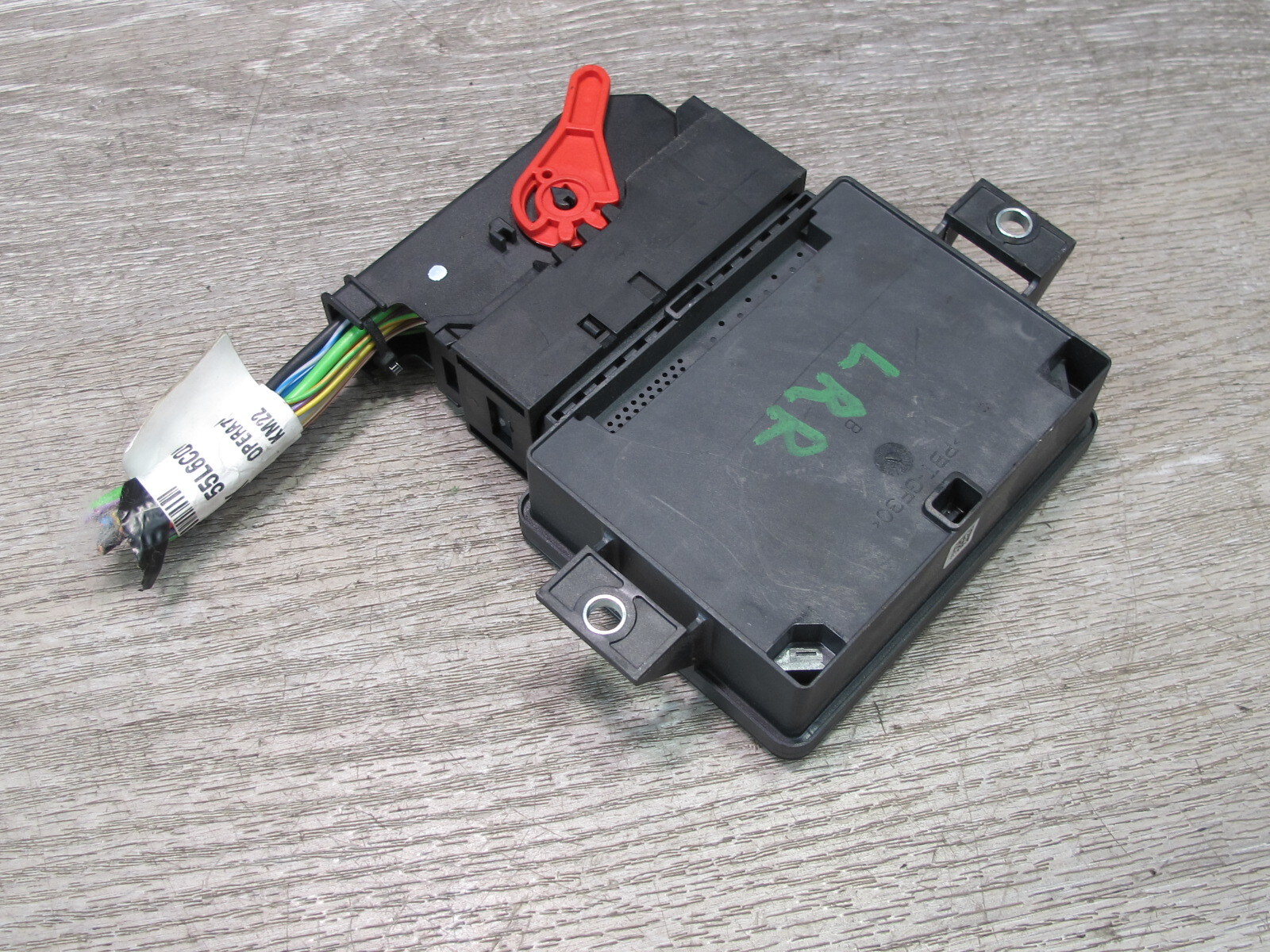 2014-2015 LAND RANGE ROVER L405 ELECTRIC PARKING BRAKE CONTROL MODULE