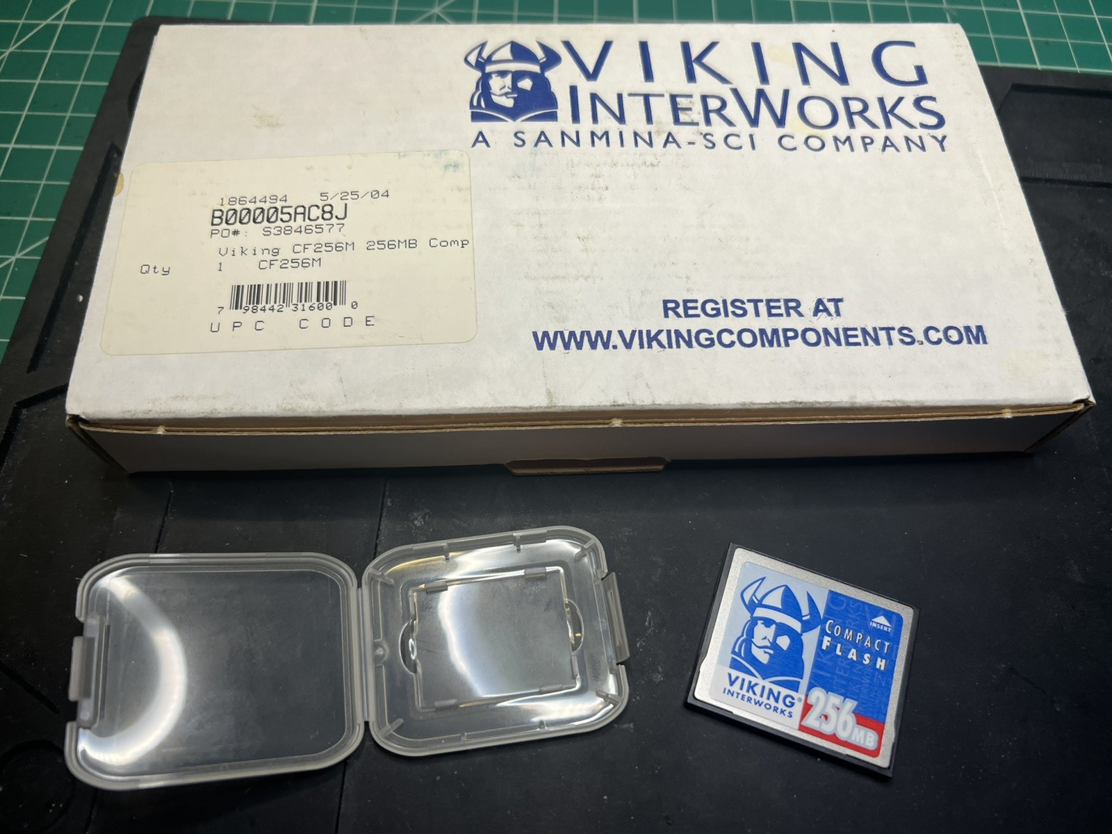 Viking Interworks 256MB Compact Flash CF256M w Case and Original Box