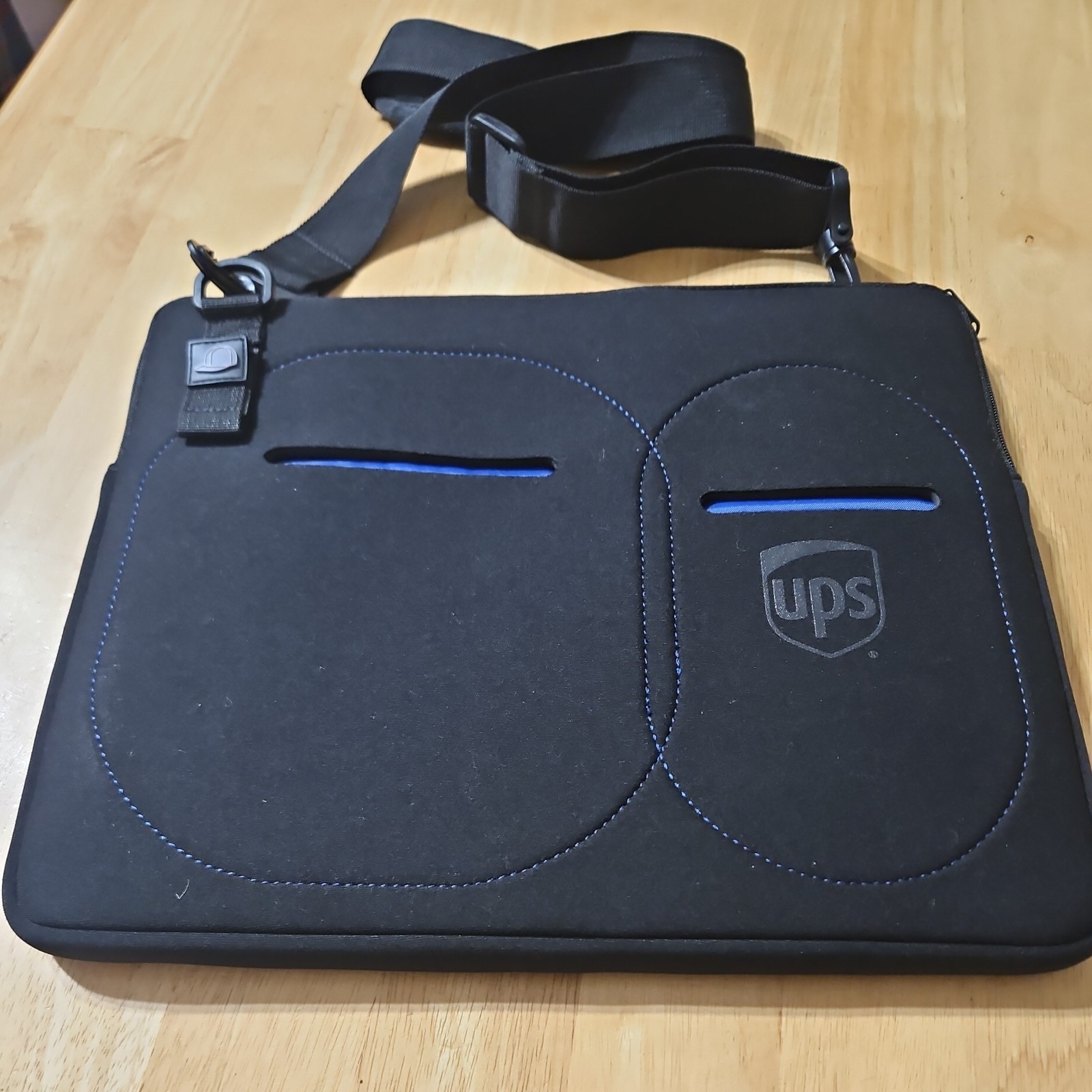 UPS Neopene Removable Shoulder Strap Notebook Laptop Tablet Sleeve Messenger @M1