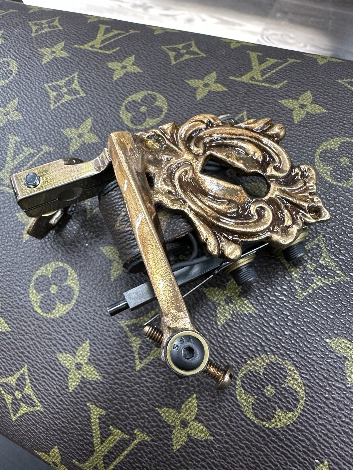 Professional Handmade Tattoo Machine Brass Keyhole Shader