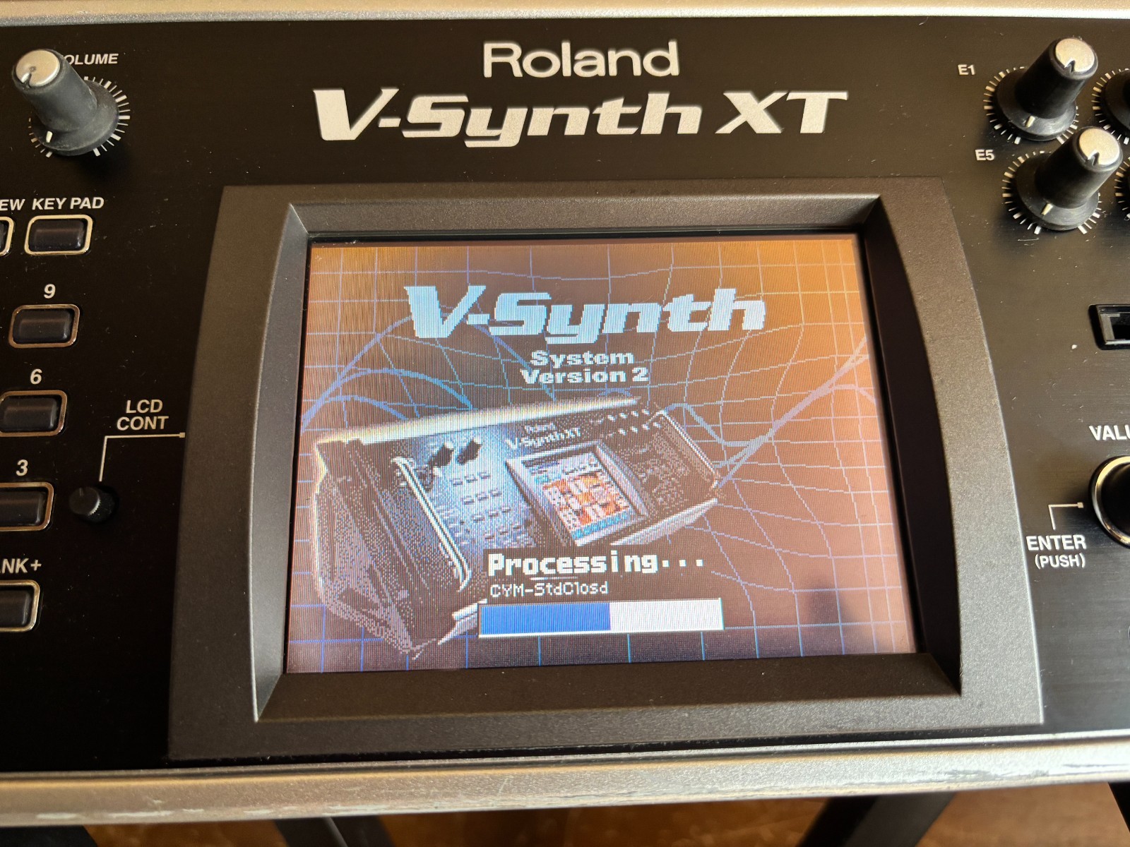 Roland V-Synth XT Synthesizer Version 2 VC-1 VC-2 D-50