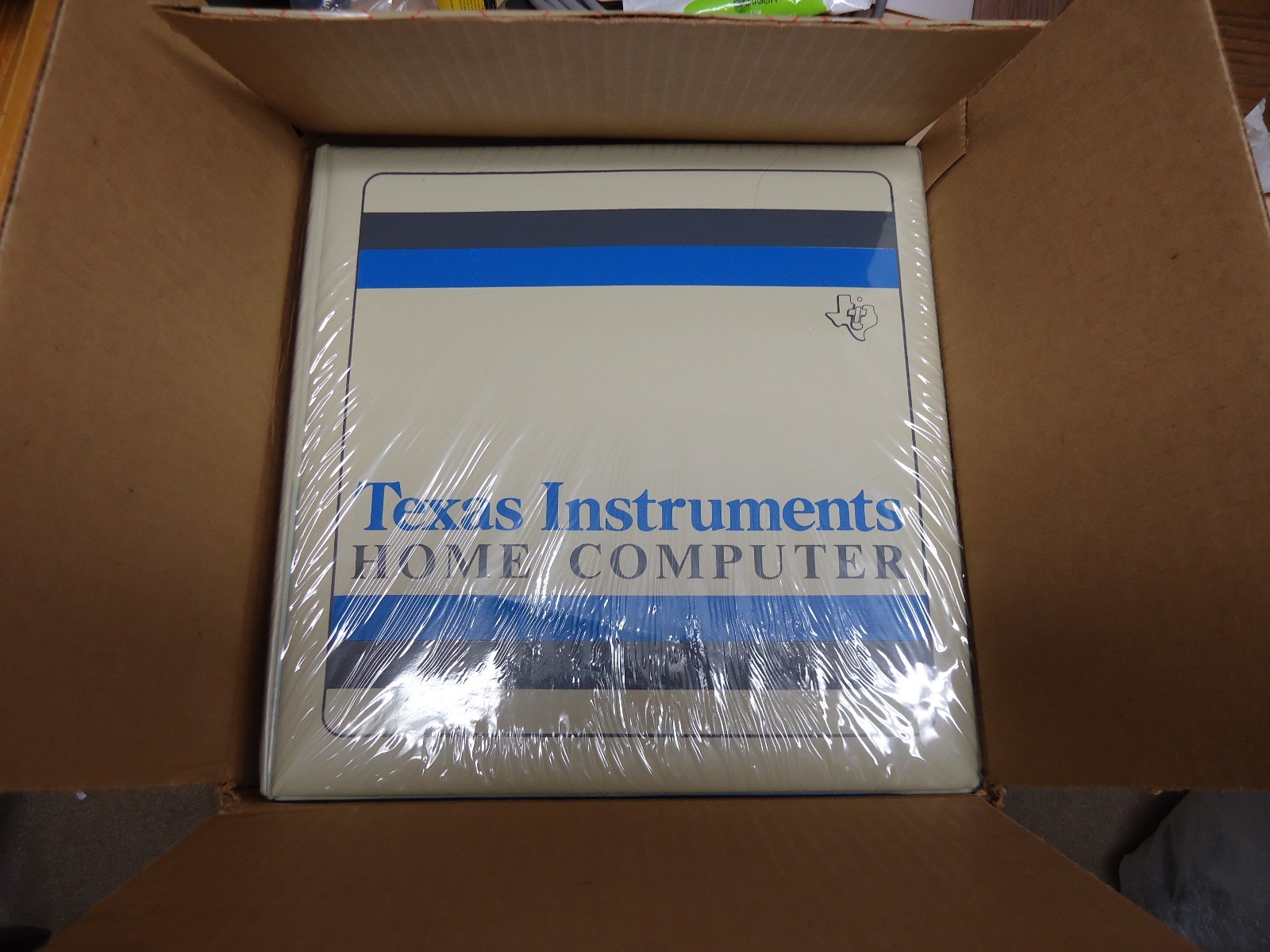 NEW NOS TI-99/4A FAMILY ENTERTAINMENT PACK SEALED IN ORIGINAL BOX PHL 7002