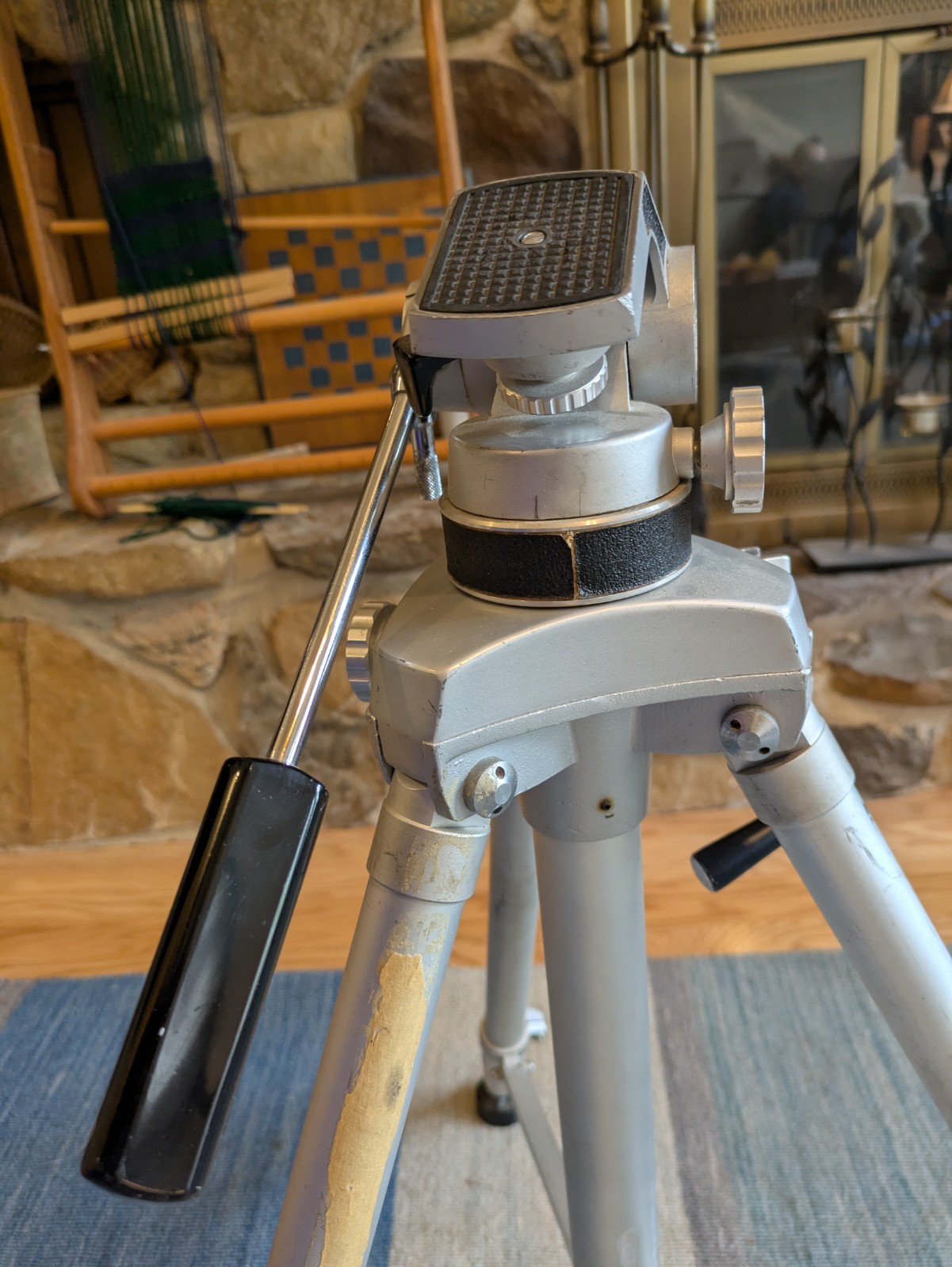 GoldCrest Heavy Duty Tripod