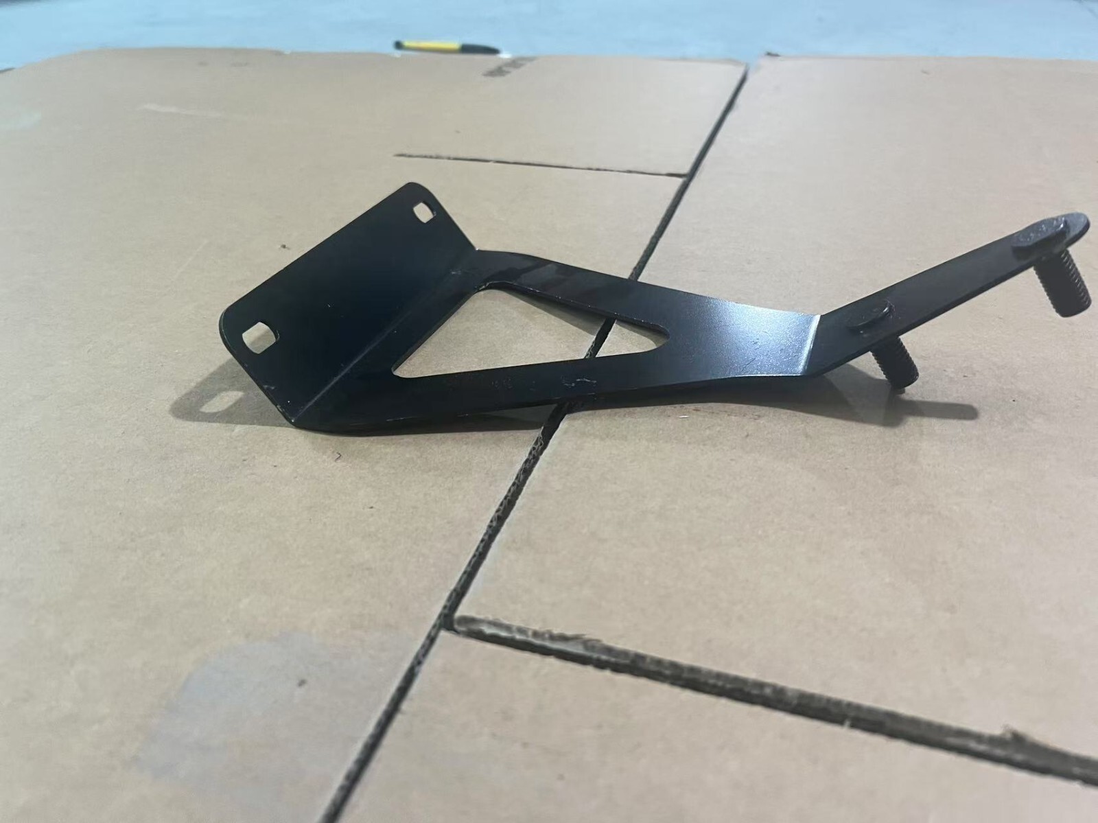 Step Bracket For Freightliner Cascadia 2018-2024