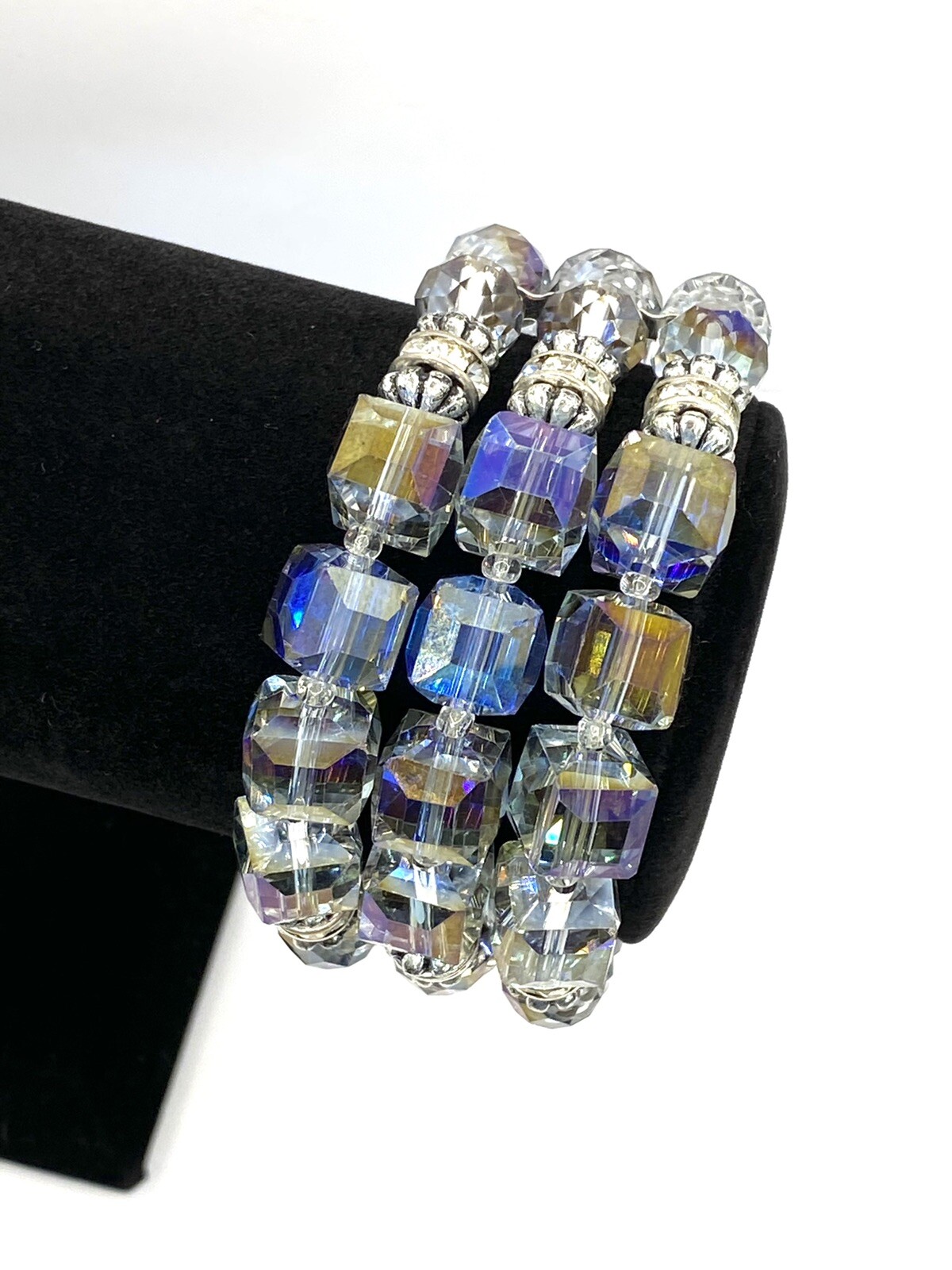 Bracelet Artisan Stretch Faceted Crystals Three Strands