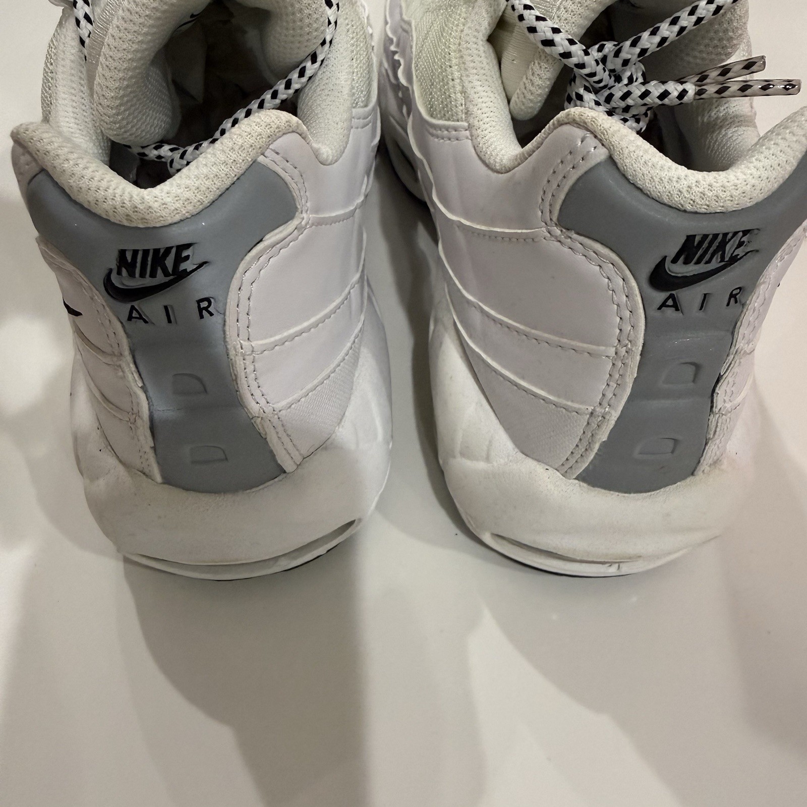 Nike Air Max 95 Black White Sneakers, Size 6.5 / 8W 609048-109
