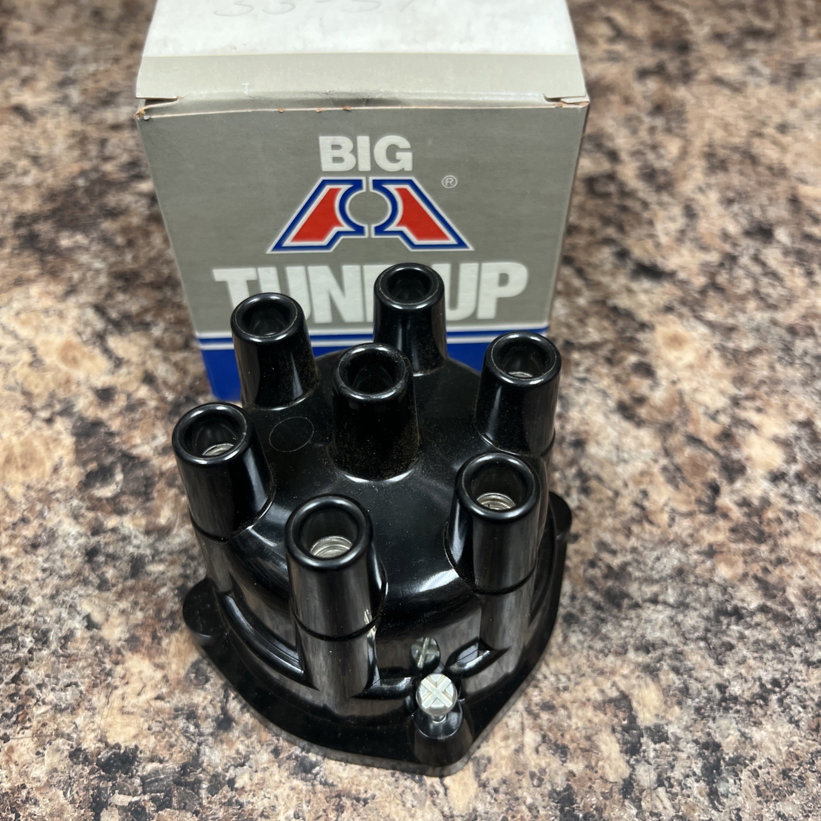 Big A 33-51 Distributor Cap Fits AMC Jeep GM IHC Cars Trucks, Free Shipping!