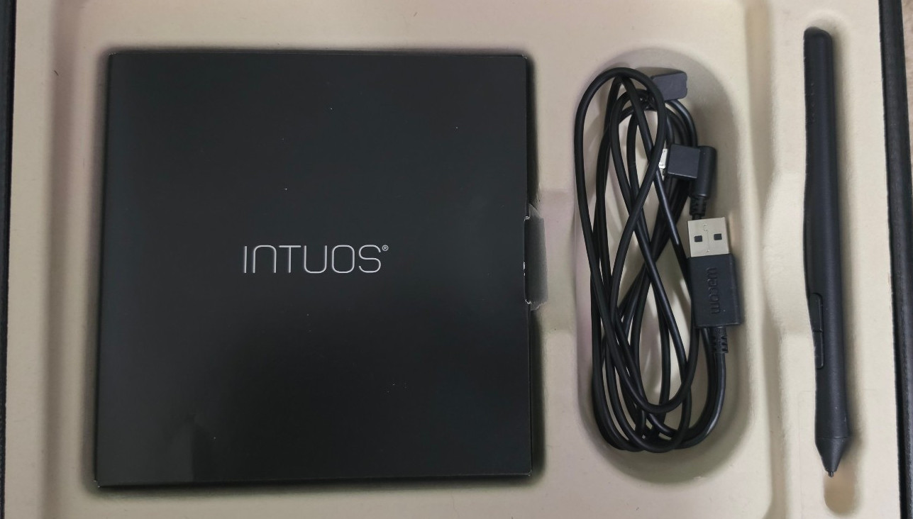 Wacom Intuos Draw Creative Graphics Tablet - CTL490W0
