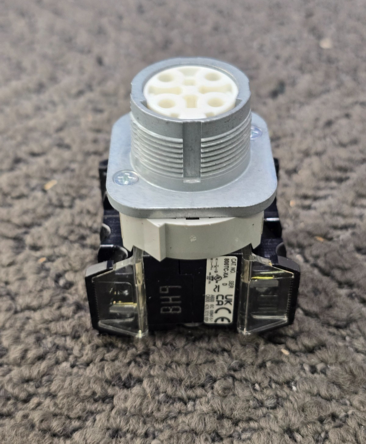 (QTY 3) Allen Bradley 800TC-J2KC1B: 30mm Selector Switch 800T NO KNOB