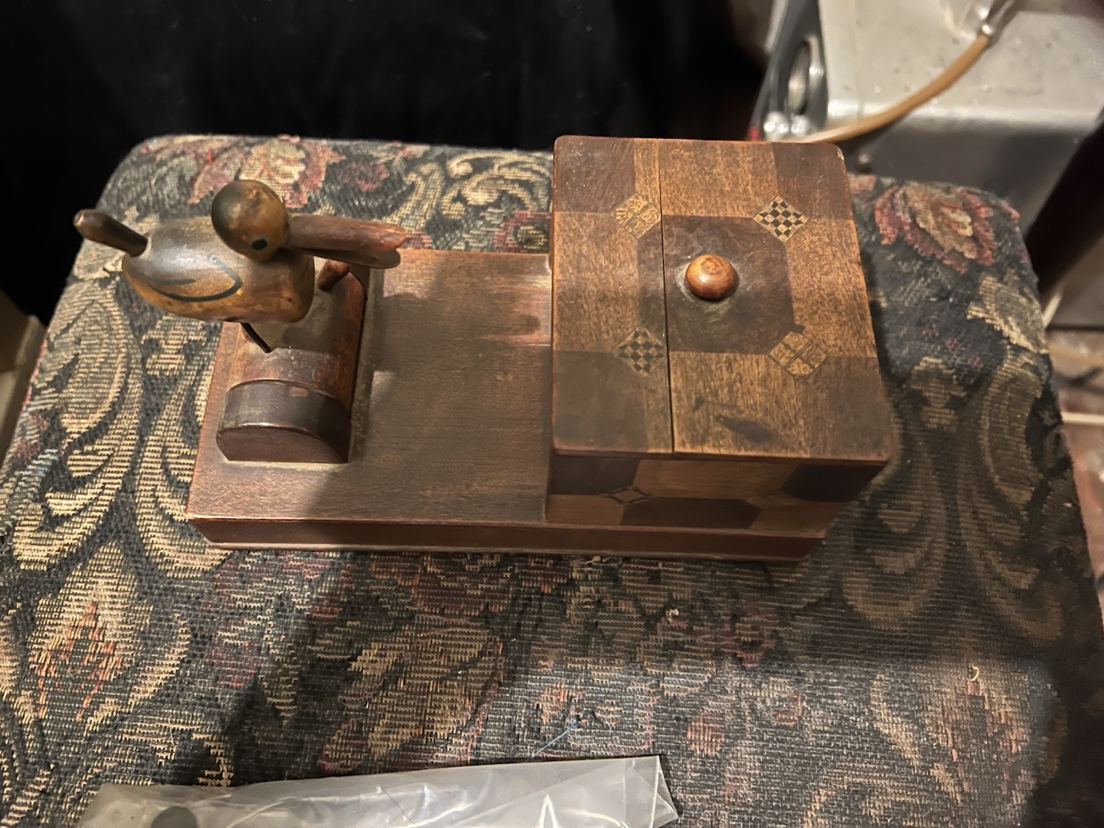 old cigarette machine