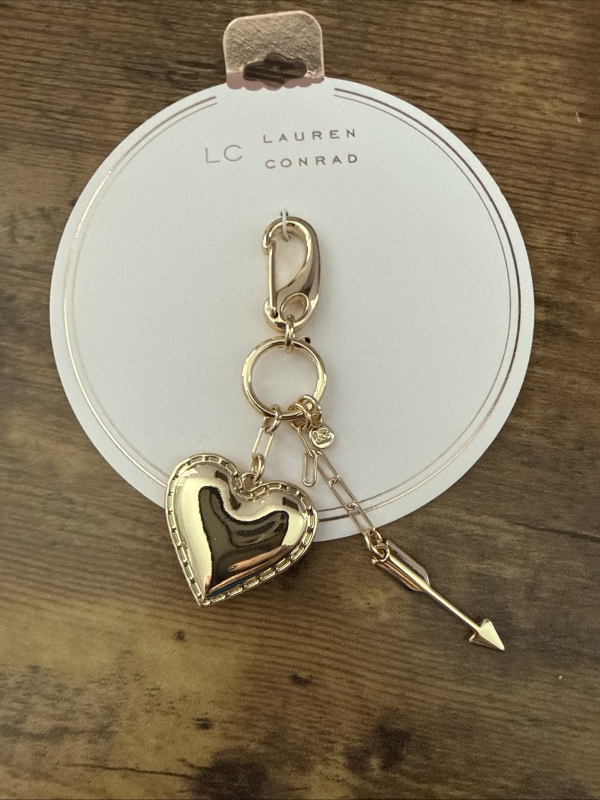 NEW NWT Beautiful Lauren Conrad Gold Tone Heart & Arrow Bag Charm Key Chain