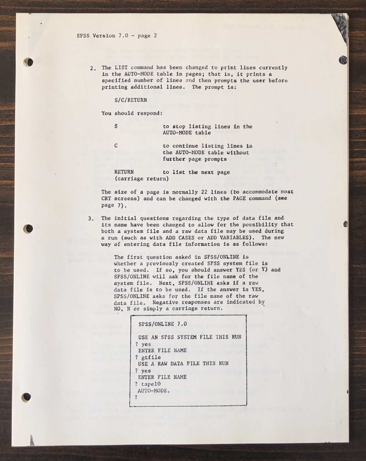 SPSS / Online Version 4.0 Users Guide by Northwestern University (1975)
