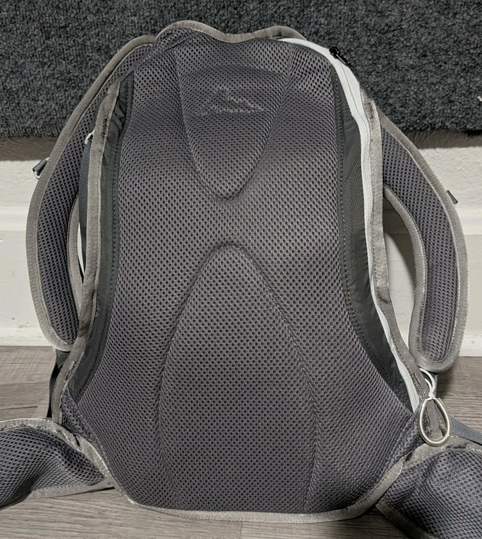 Gregory Maya 22 Day Pack Hiking Backpack 22L Dark Gray